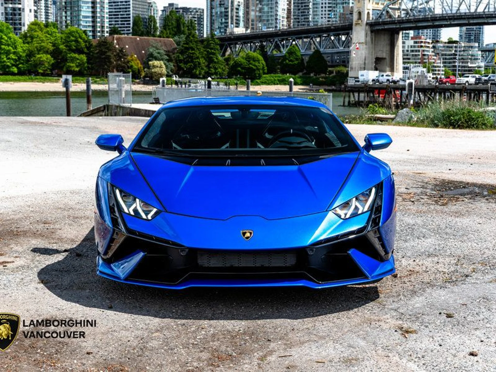 mph001_2401393972_38386460_03300_2023_lamborghini_huracan_002_2a6e2def4b