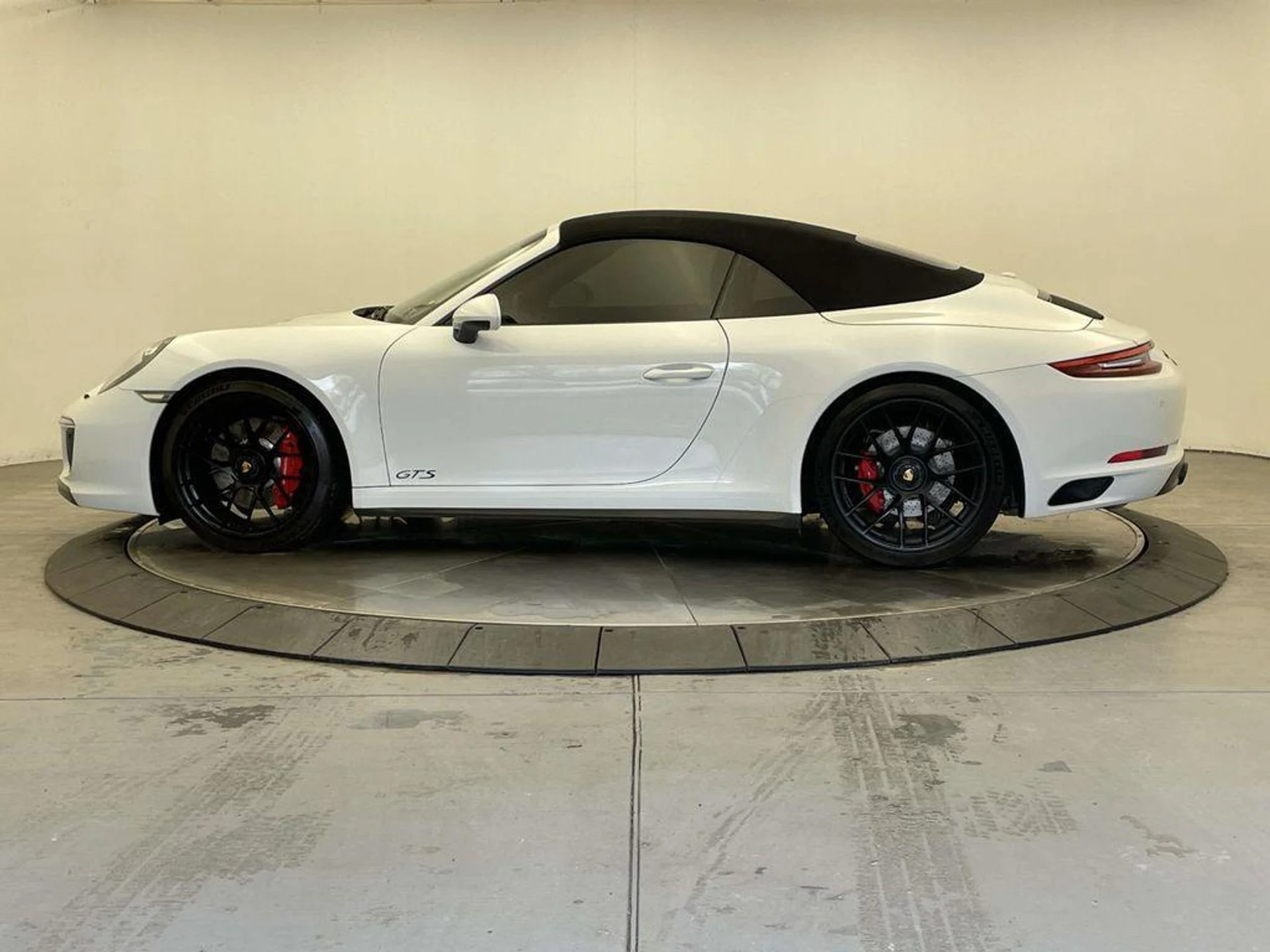 mph001_2404004692_N_Lo_U6j23xqoupfew3_M_Bbs_Dv_Wq_XY_c4d81f0bc1