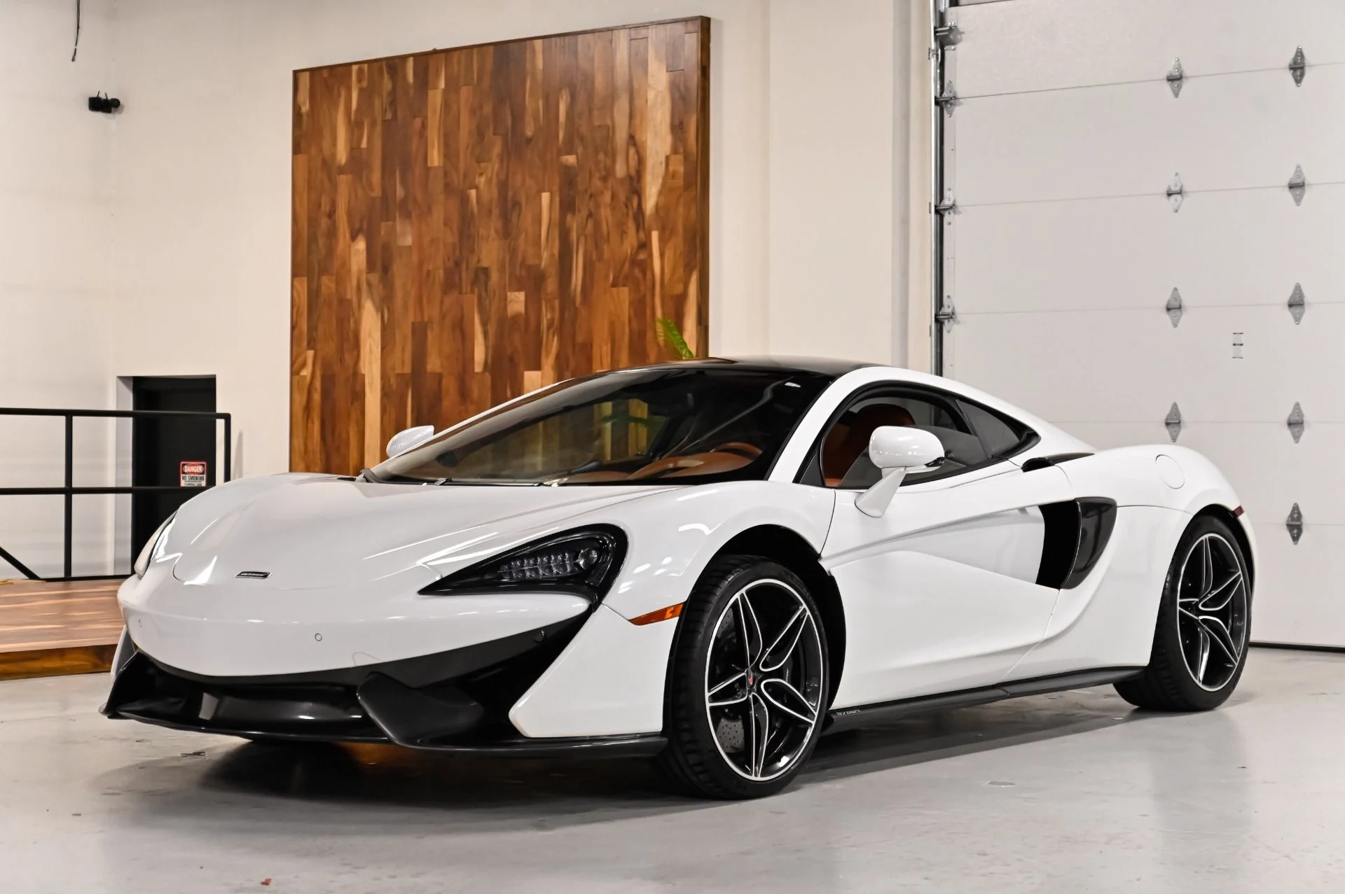 mph001_2410921836_Used_2017_Mc_Laren_570_GT_1789580405_5c0aa91e9b