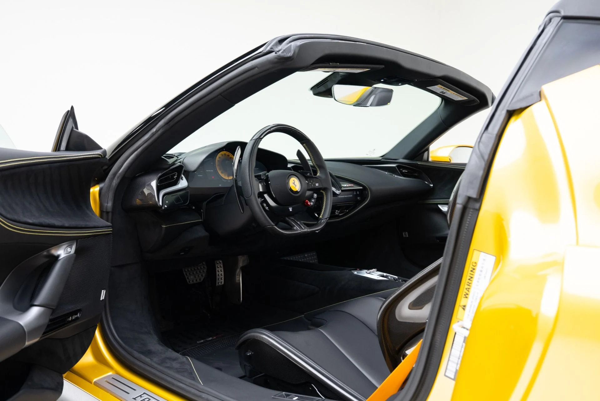 mph001_2411361103_Used_2023_Ferrari_SF_90_Spider_1770940760_de2aba7933