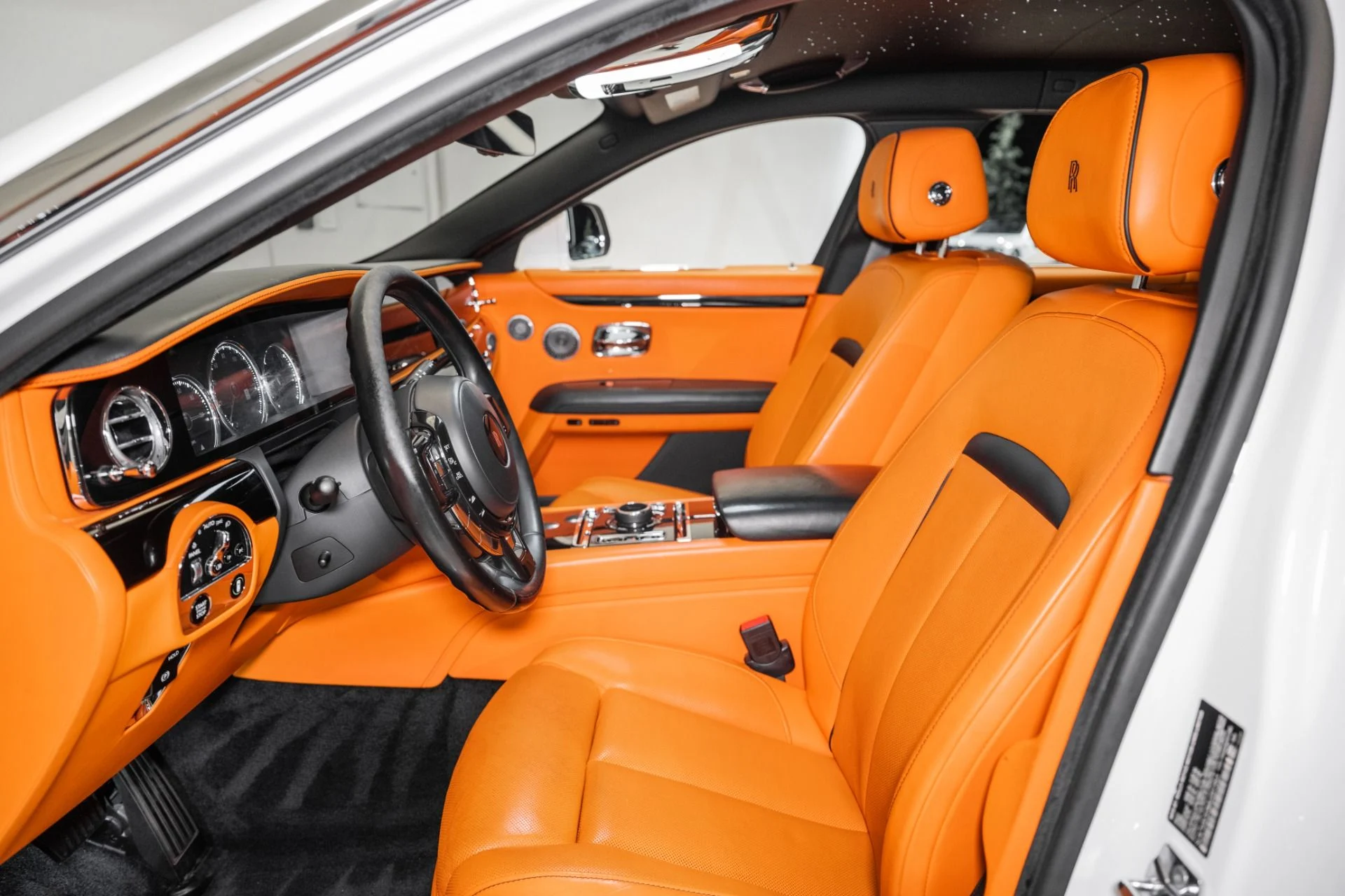 mph001_2411657484_Used_2021_Rolls_Royce_Ghost_1753979325_481f02eddc
