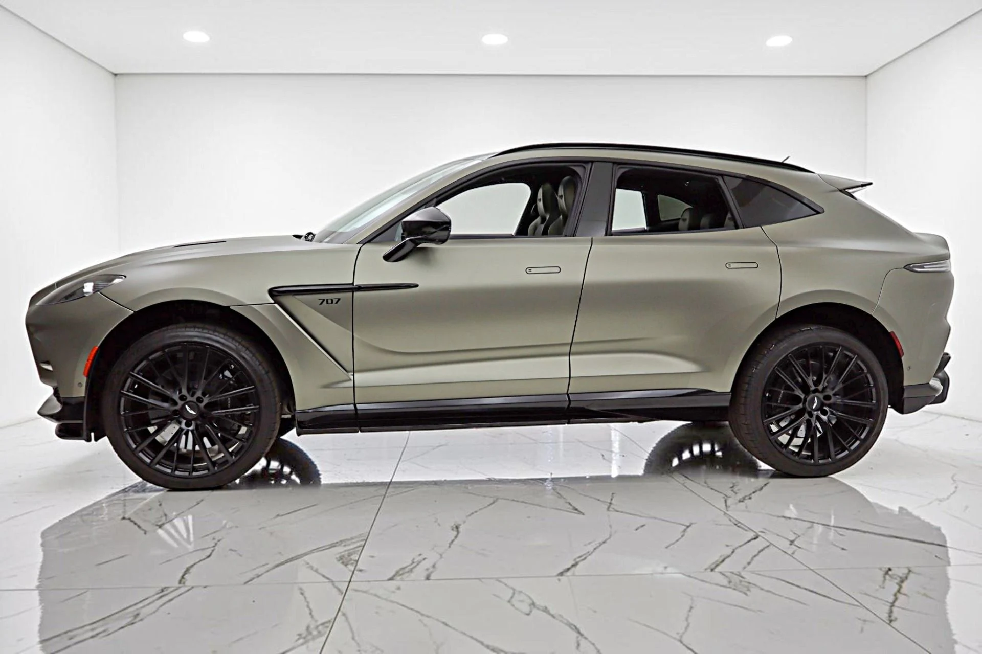 mph001_241334061_Used_2023_Aston_Martin_DBX_707_19bb91ec9a