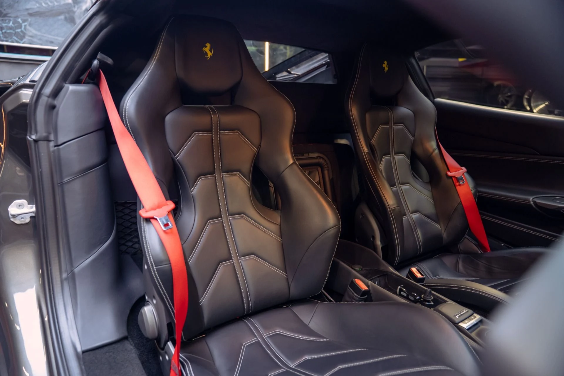 mph001_2416822358_Used_2017_Ferrari_488_GTB_Carbon_Fiber_Racing_Seats_1789571399_f1e6536887