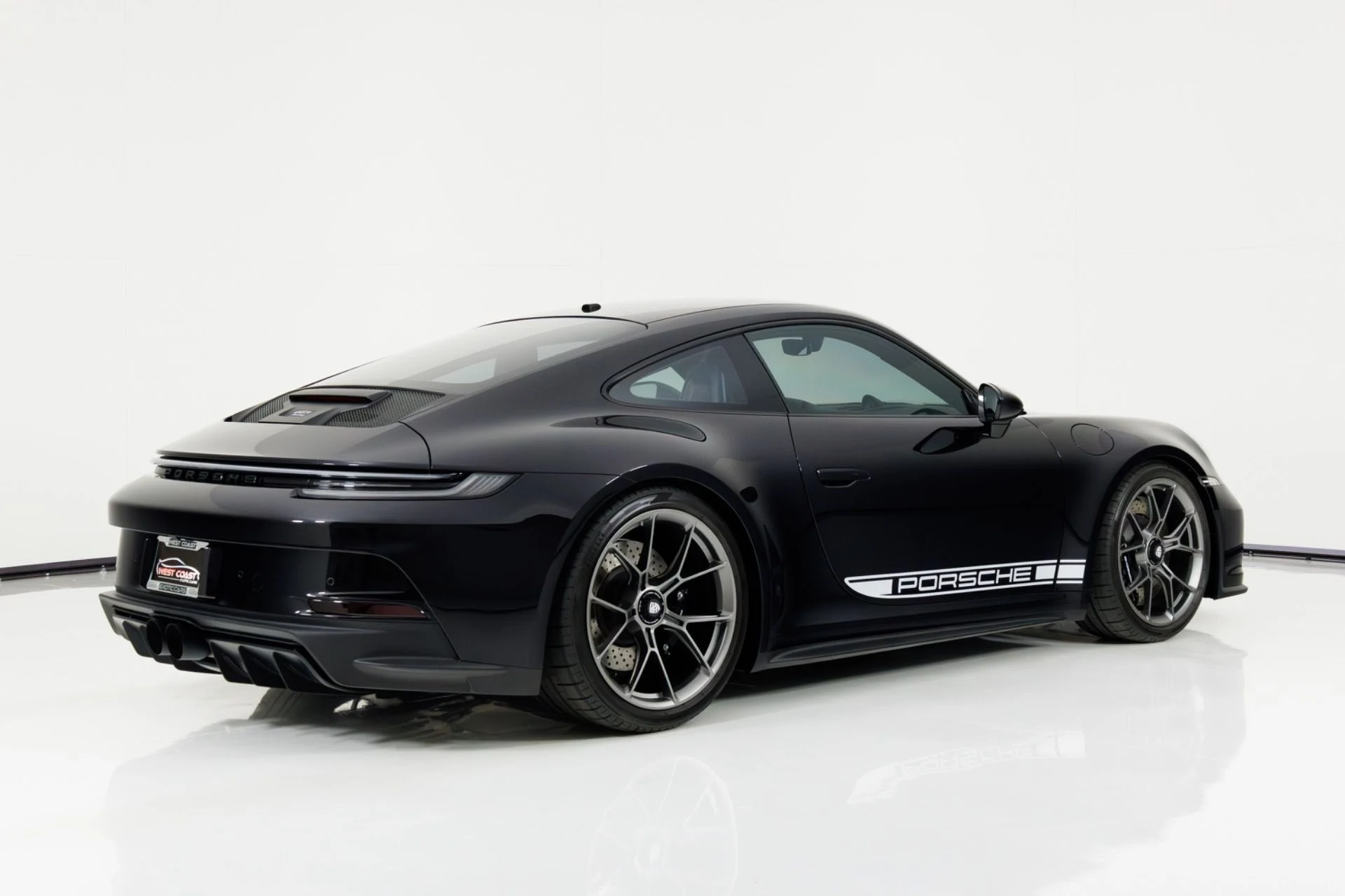 mph001_2422760026_Used_2024_Porsche_911_GT_3_Touring_1773165093_d4f601bd45