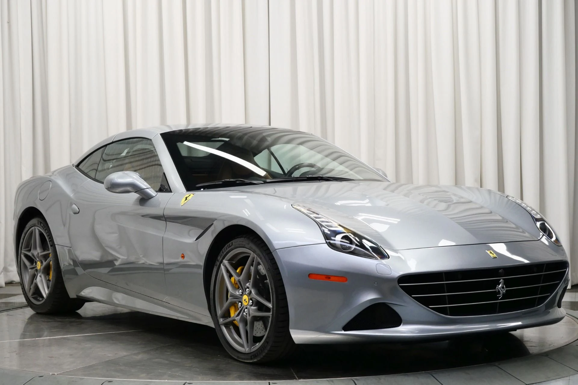 mph001_2424904861_Used_2017_Ferrari_California_T_Handling_Speciale_1749837937_2552f72a2a