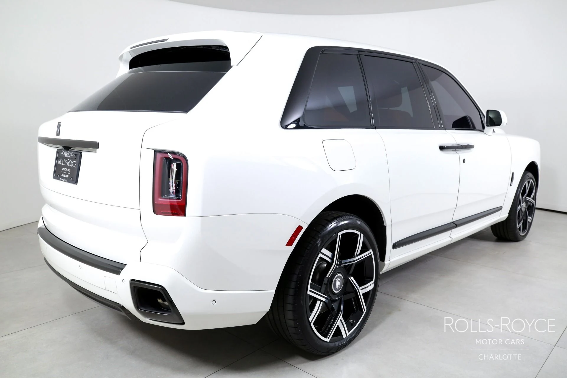 mph001_2435881325_Used_2025_Rolls_Royce_Black_Badge_Cullinan_1773240661_8f65b00bb6
