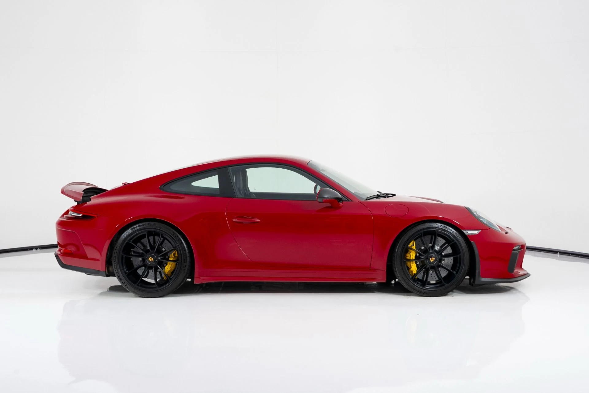 mph001_2436943396_Used_2019_Porsche_911_GT_3_1757463260_8540d286e4