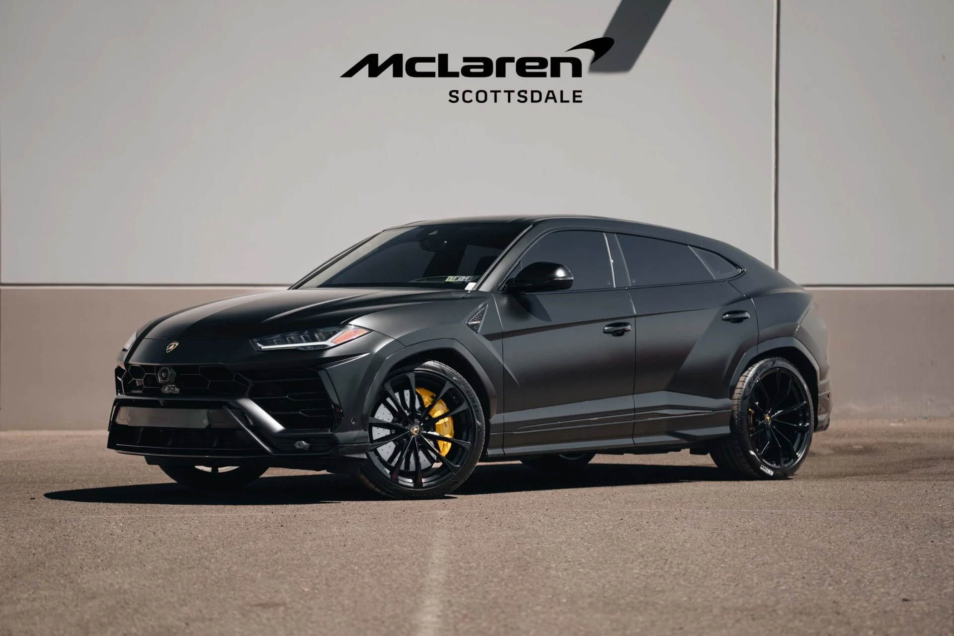 mph001_2444992086_Used_2021_LAMBORGHINI_URUS_1745295568_ec1bf61206