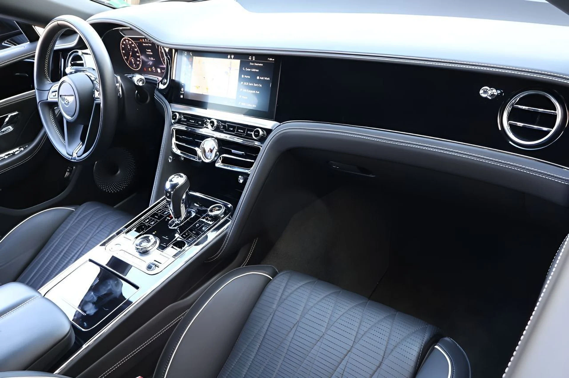 mph001_2460129235_2_4c70a379ce