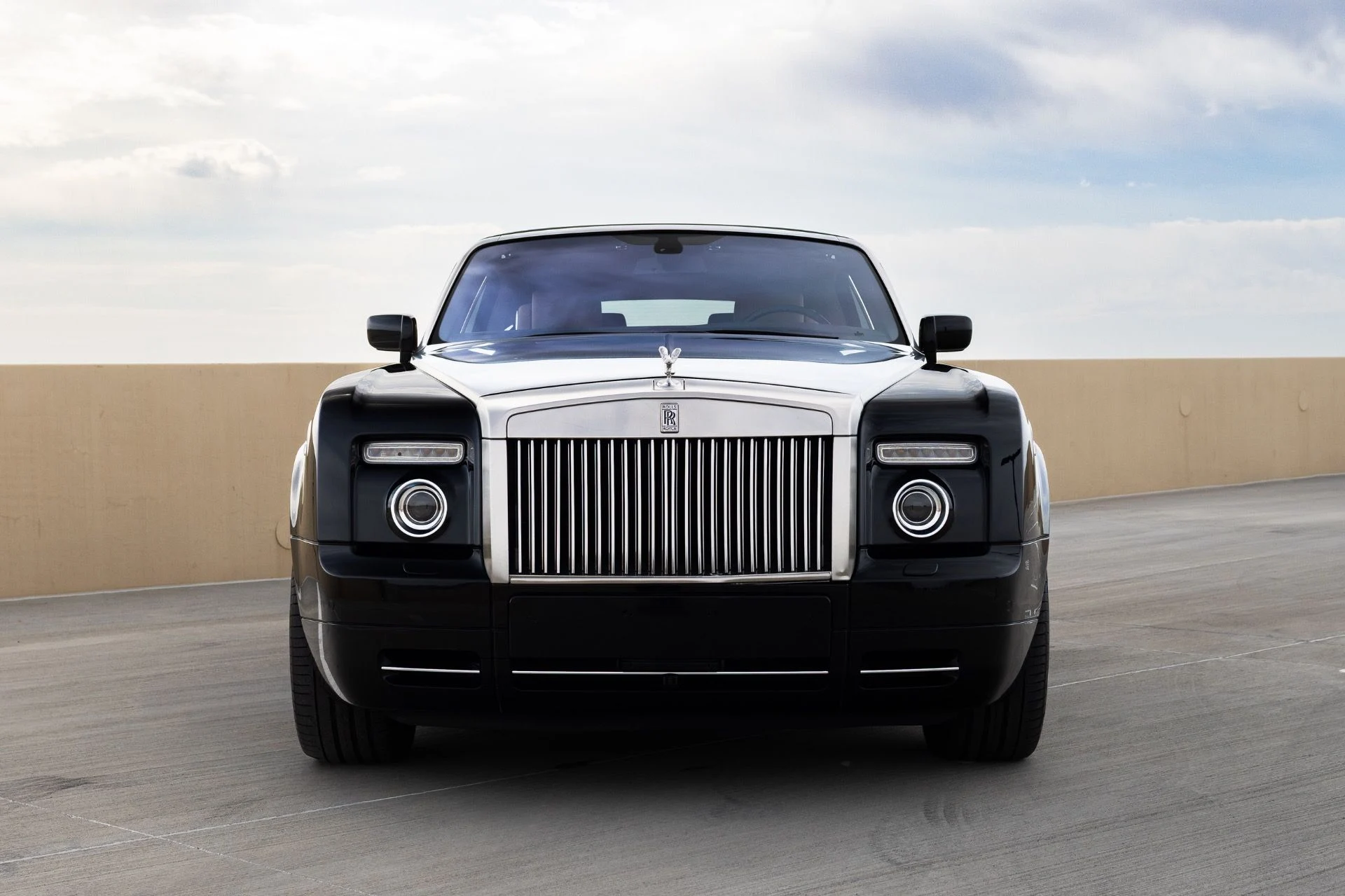 mph001_2460858990_Used_2009_Rolls_Royce_Phantom_Drophead_Coupe_1775064138_f08a86f838