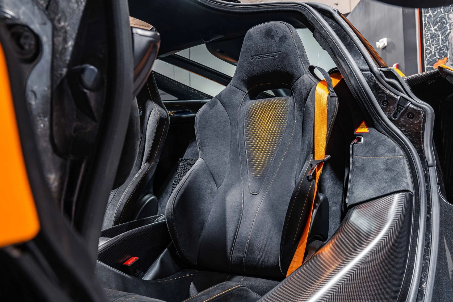 mph001_2472898578_Used_2021_Mc_Laren_765_LT_ROOF_SCOOP_MSO_Papaya_Spark_RYFT_Exhaust_Full_PPF_1764093013_080fa4c408