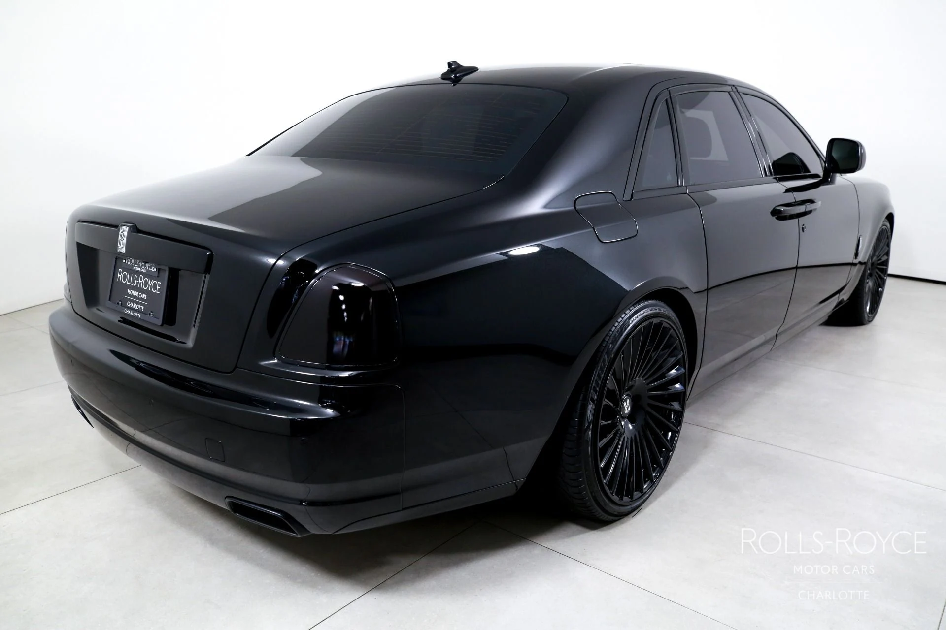 mph001_2480216827_Used_2011_Rolls_Royce_Ghost_1781189542_41efa42e51