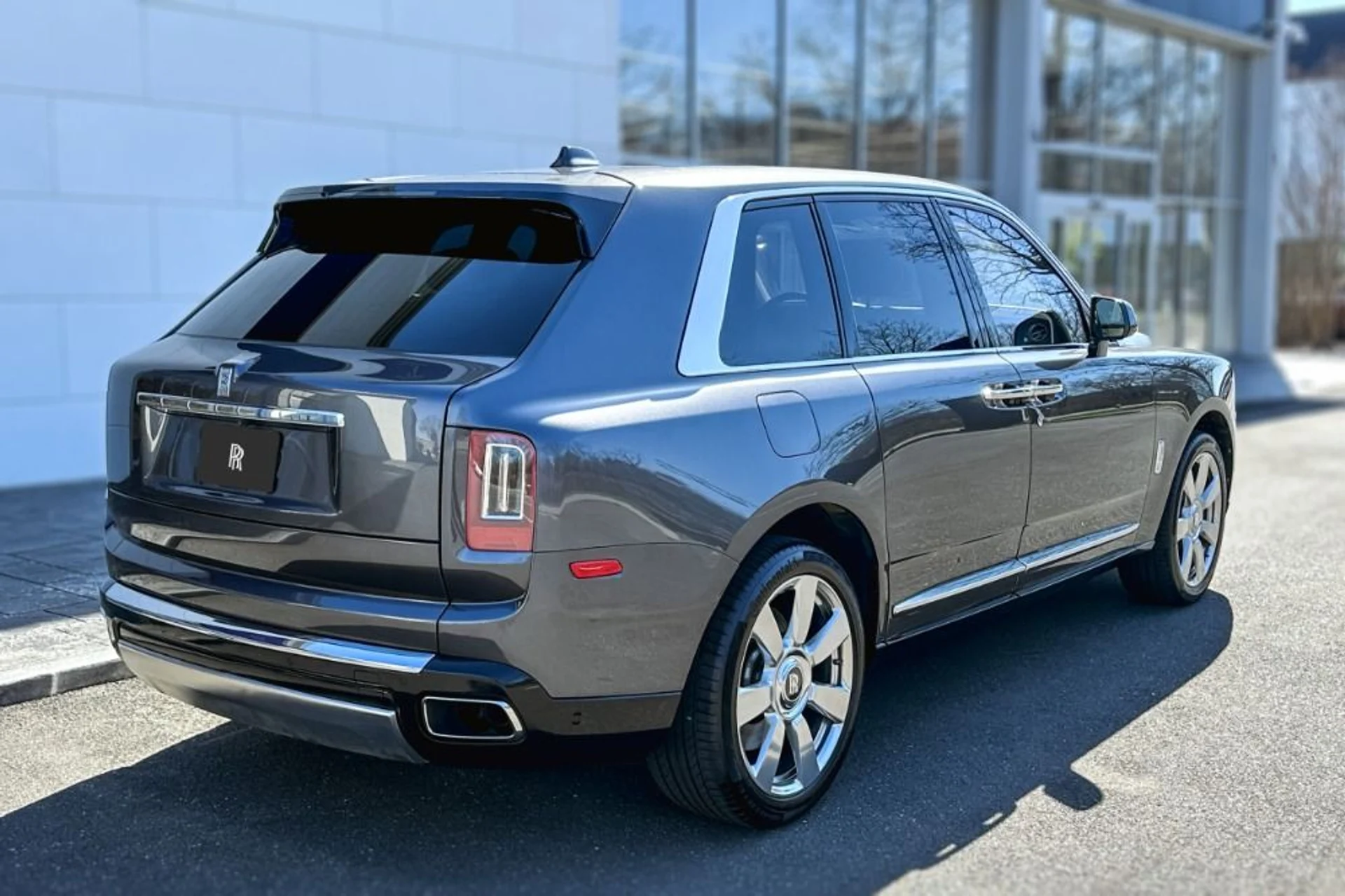 mph001_2480662411_Used_2020_Rolls_Royce_Cullinan_1776250479_4117c8a283