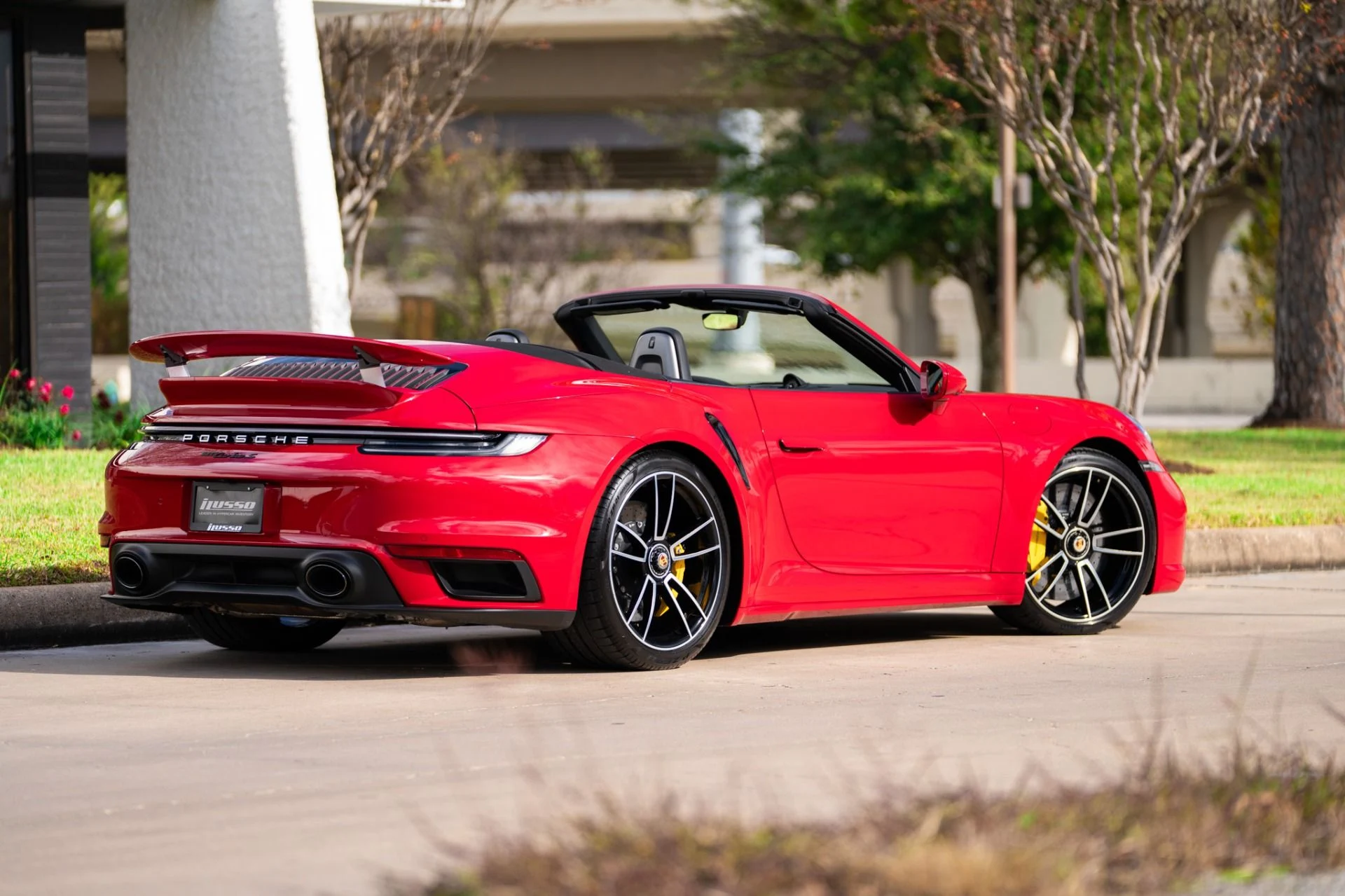 mph001_2484680569_Used_2021_Porsche_911_Turbo_S_Cabriolet_1765565063_af2cd7e139