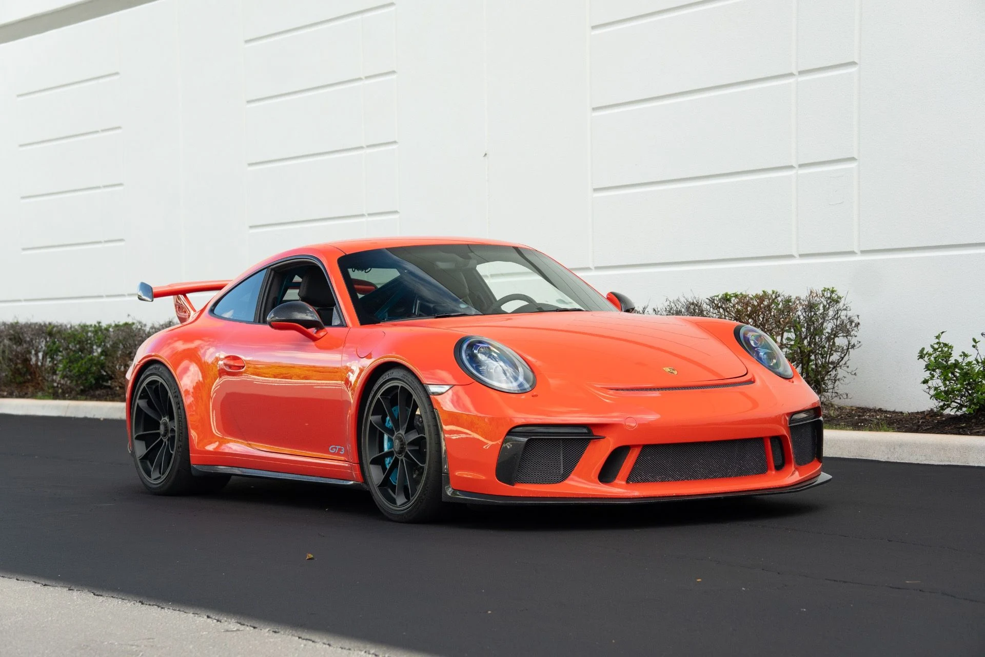 mph001_2487134162_Used_2018_Porsche_911_GT_3_1758911261_4f5c0215ee