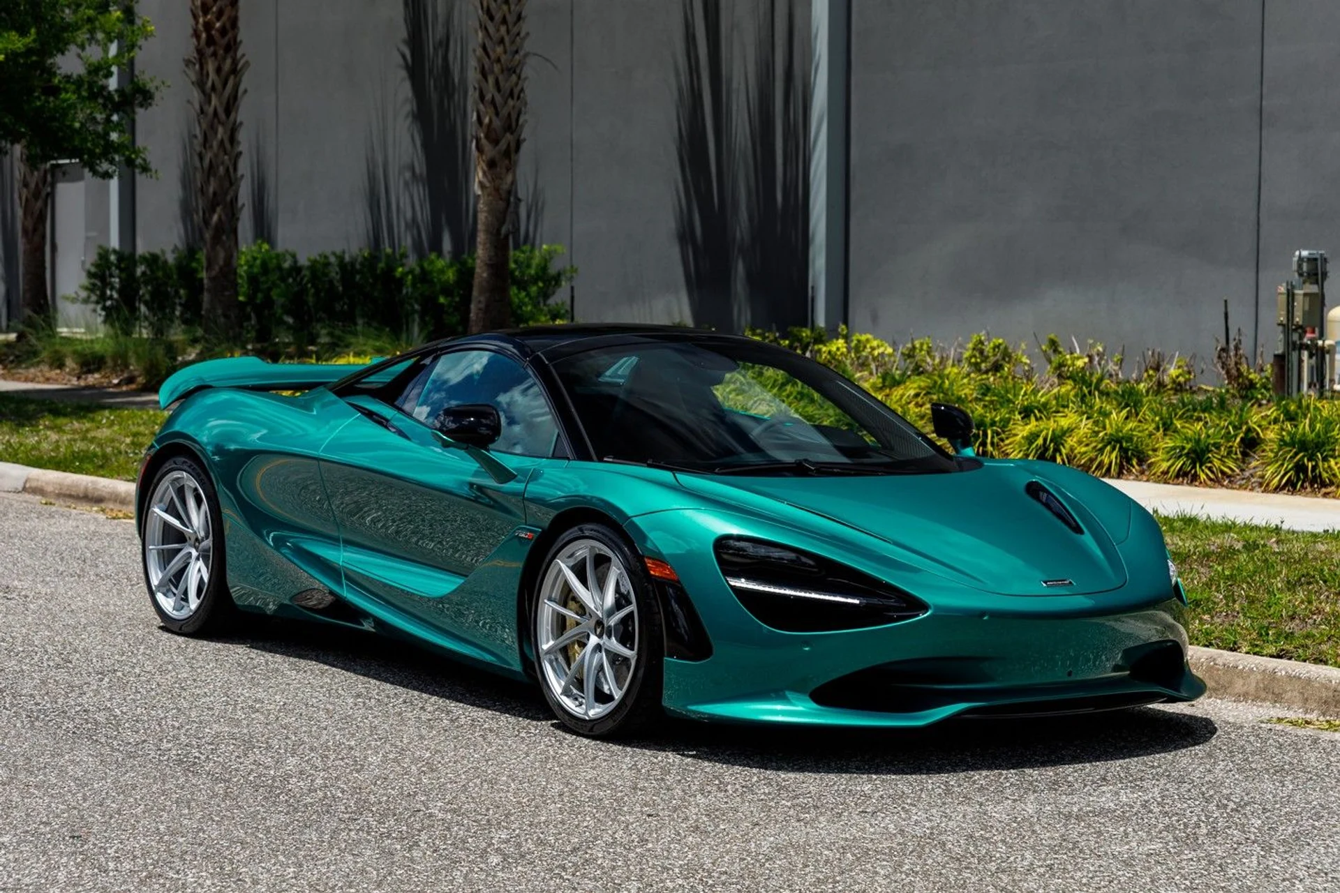 mph001_249491698_678_p2_l_a1de6d1ea0