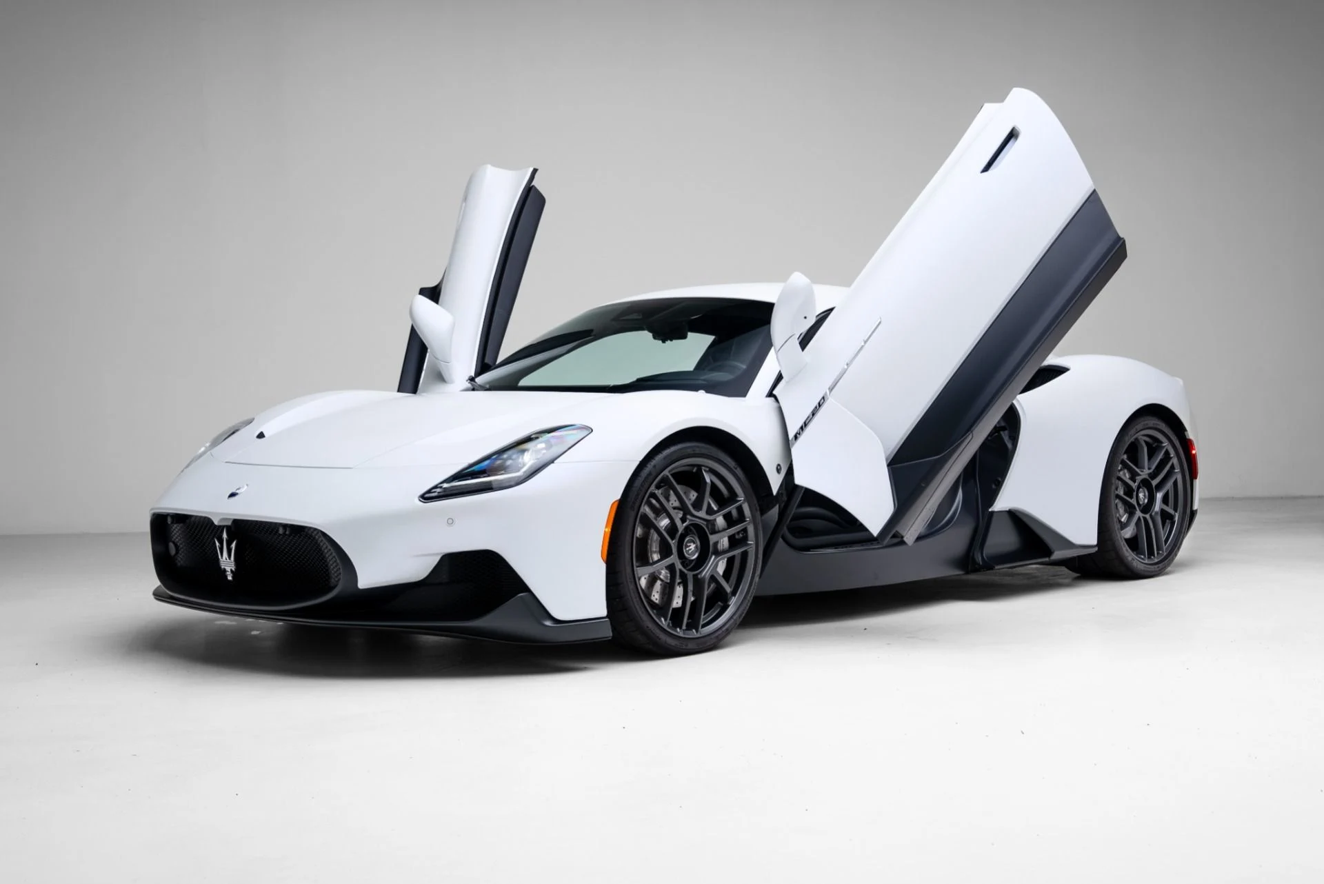 mph001_249544620_Used_2023_Maserati_MC_20_1785873464_4b34594240