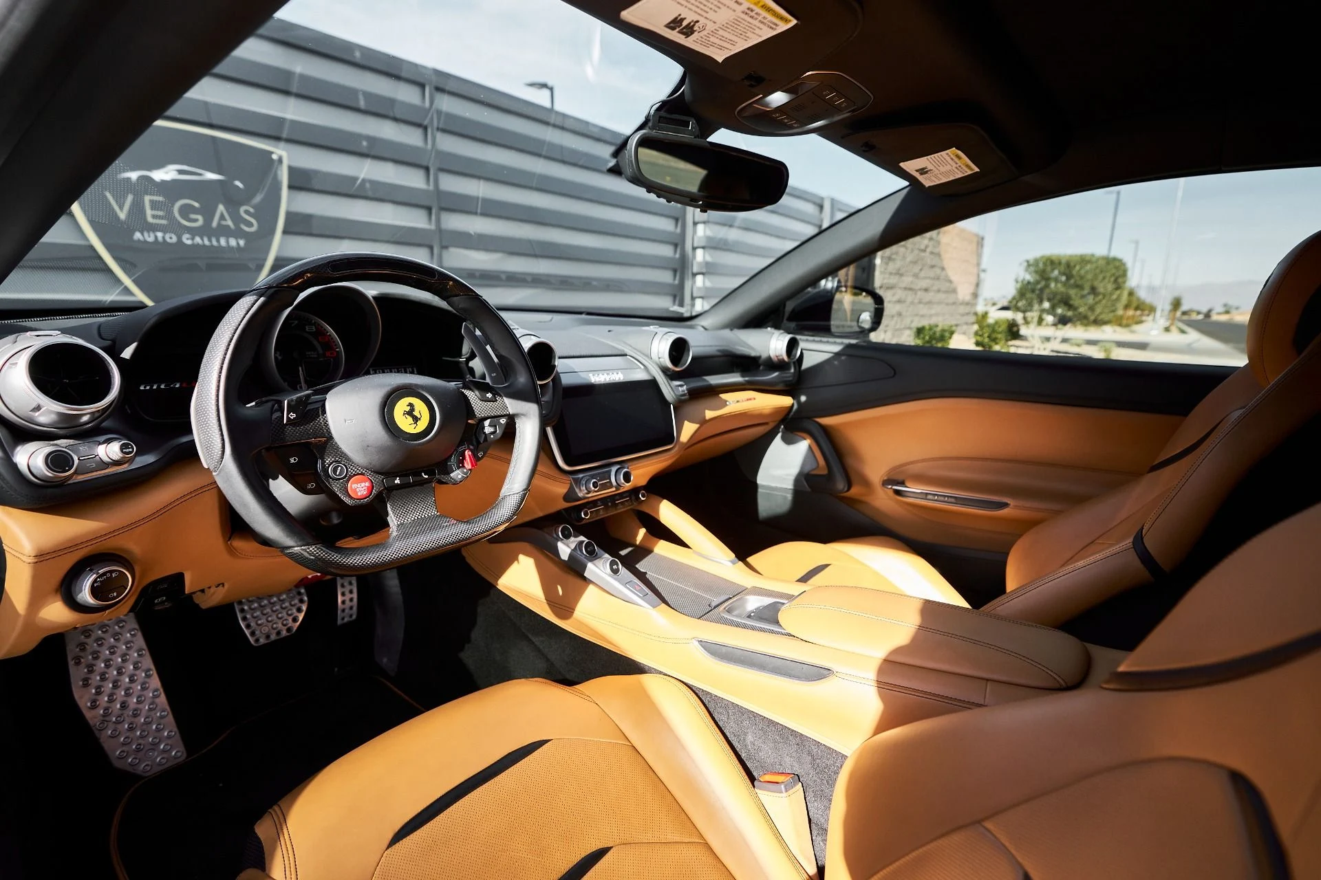 mph001_2502889929_Used_2018_Ferrari_GTC_4_Lusso_V12_1764210099_b2da8587c1