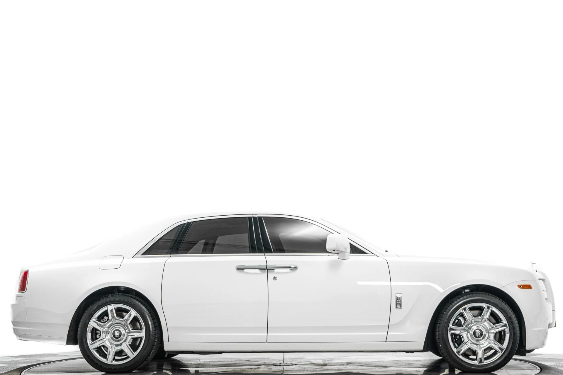 mph001_2510210163_Used_2010_Rolls_Royce_Ghost_1777319383_b006fafde1