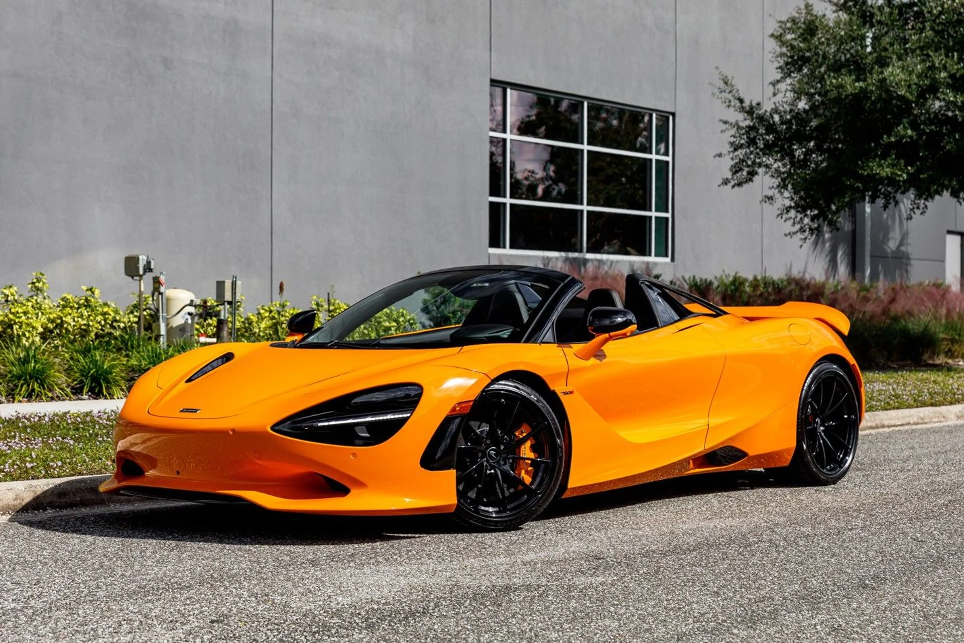 mph001_2518536142_601_p2_l_1379c07aec