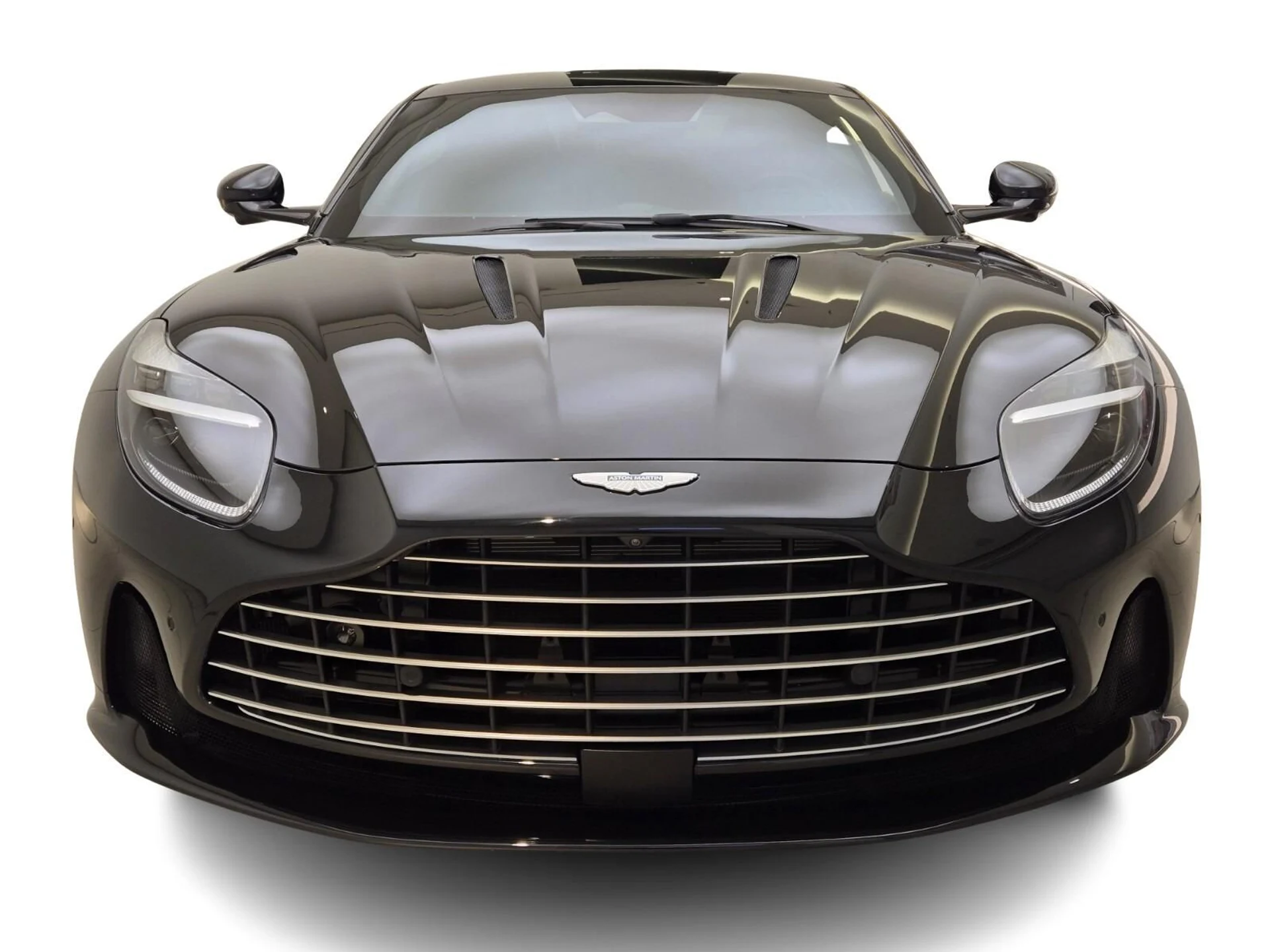 mph001_2518701742_Used_2024_Aston_Martin_DB_12_1753163952_7202b609e8