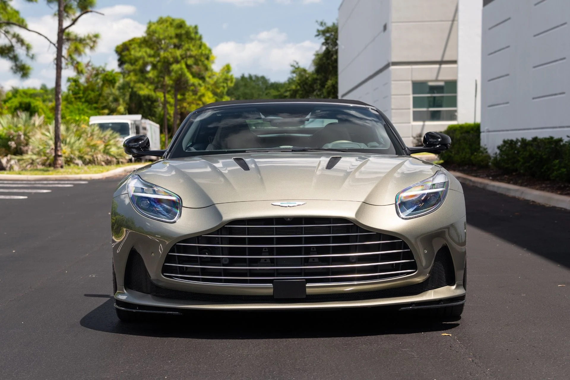 mph001_2525760328_Used_2024_Aston_Martin_DB_12_Volante_1777693541_af38d0e2b0