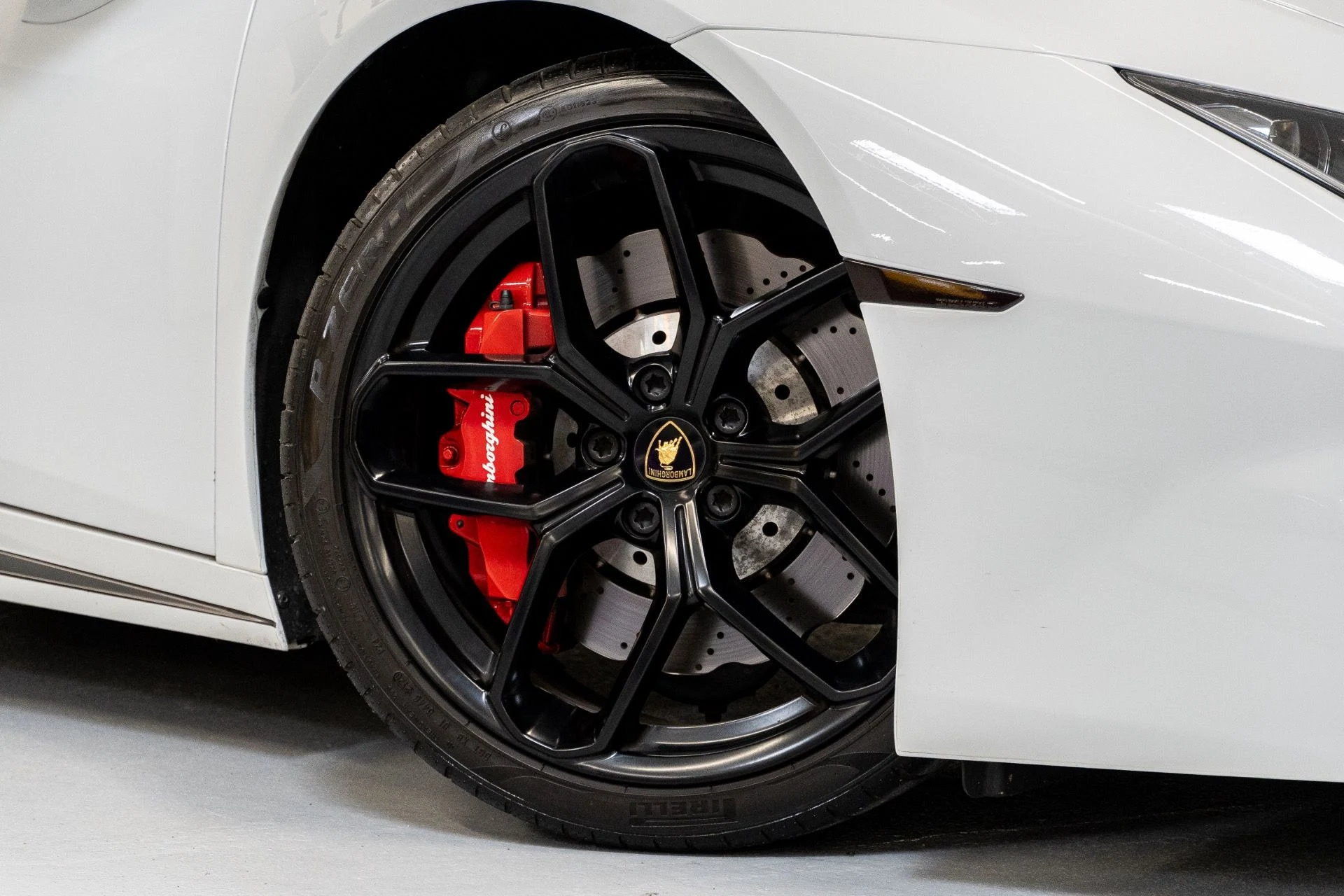 mph001_2527213008_Used_2017_Lamborghini_Huracan_LP_580_2_Spyder_1772480495_60315a57f1