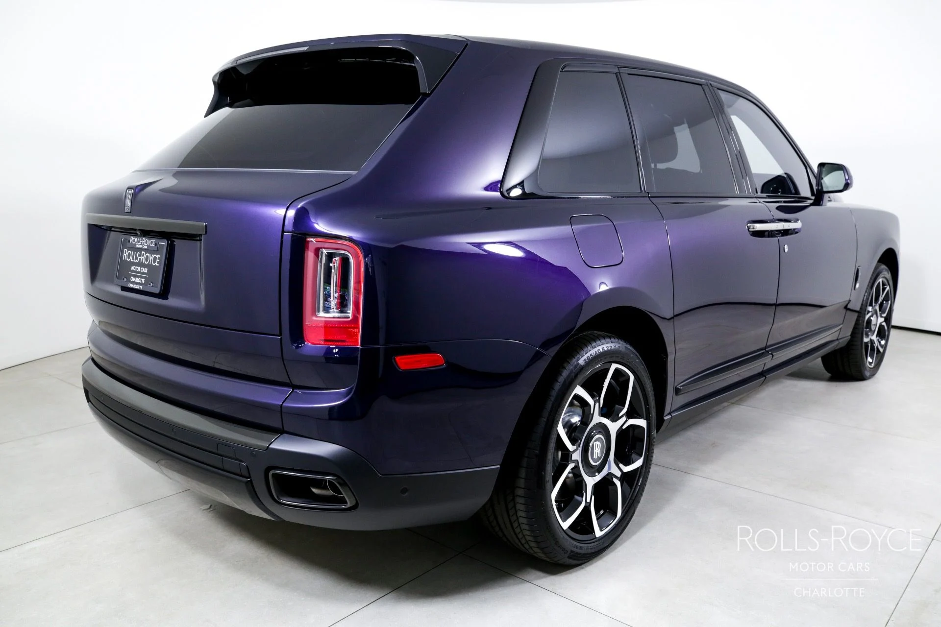 mph001_2530017386_Used_2024_Rolls_Royce_Black_Badge_Cullinan_1746461096_7ddc620990
