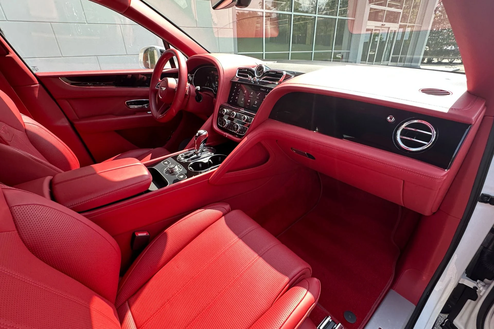 mph001_2542595792_Used_2022_Bentley_Bentayga_V8_1786356429_c8a241b80b