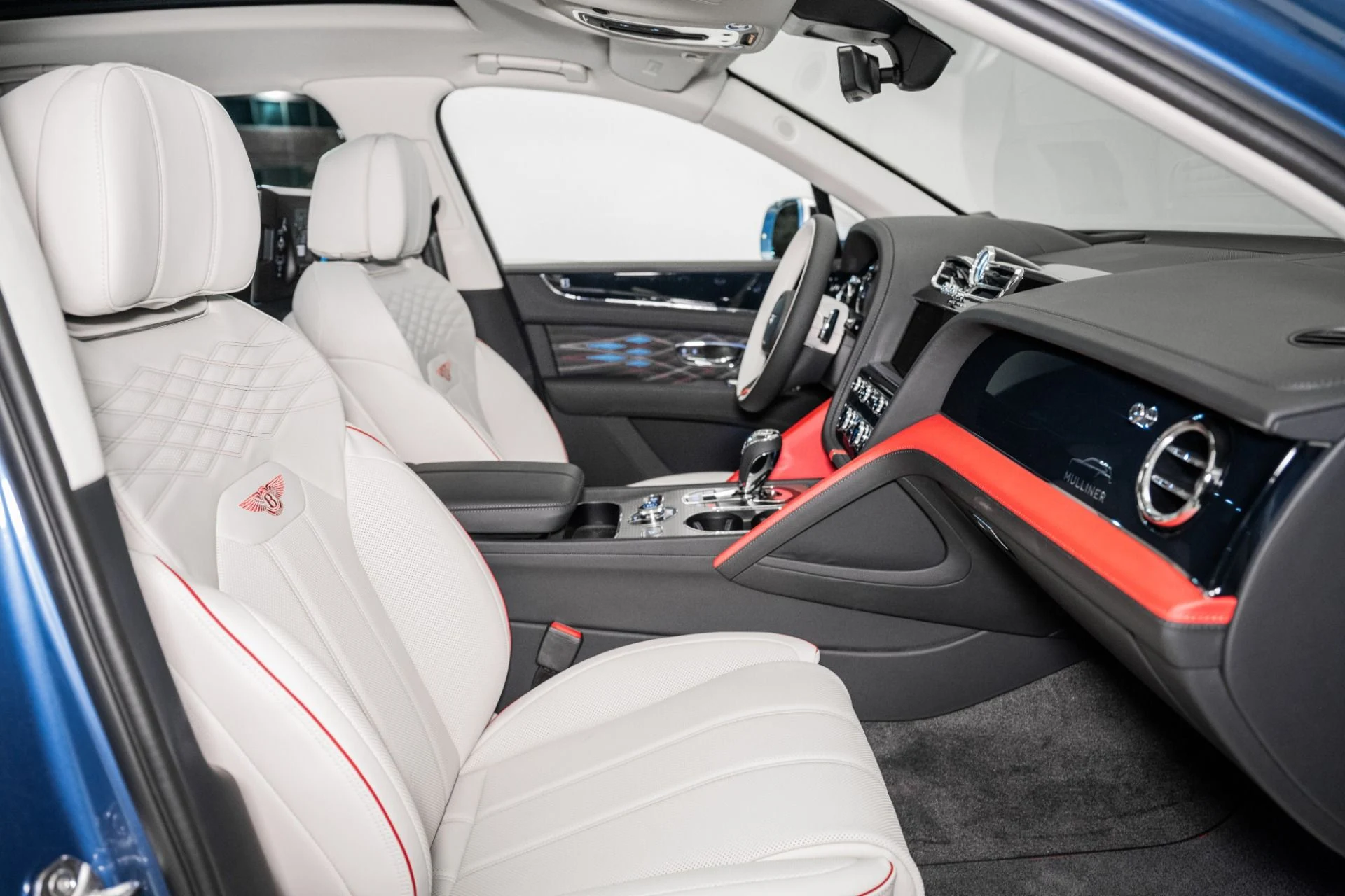 mph001_2545653293_Used_2025_Bentley_Bentayga_EWB_Mulliner_V8_1748092723_126a583d37