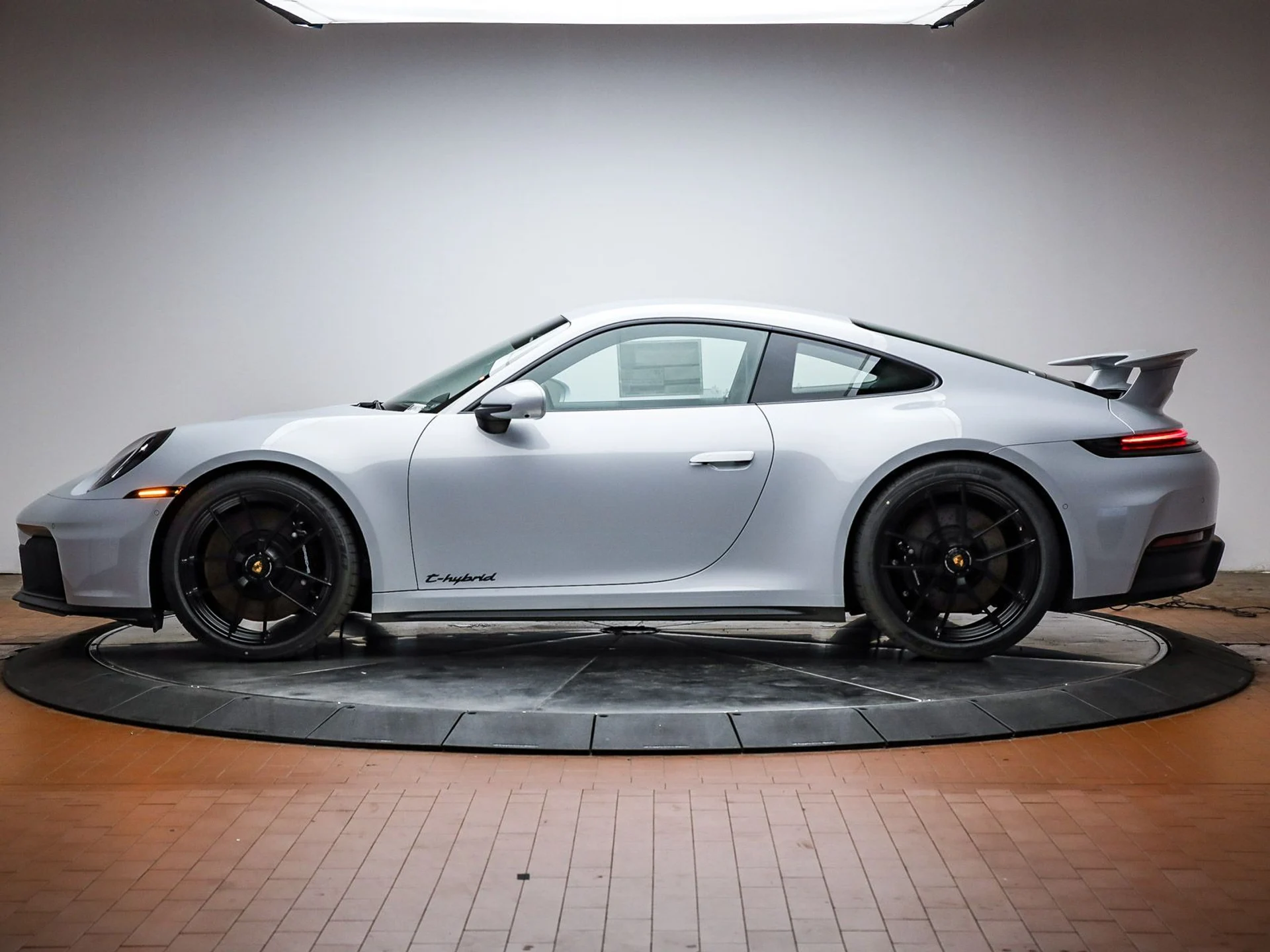 mph001_257080787_d5fa41f65ec9514073ee24136c675777x_7437ab3841