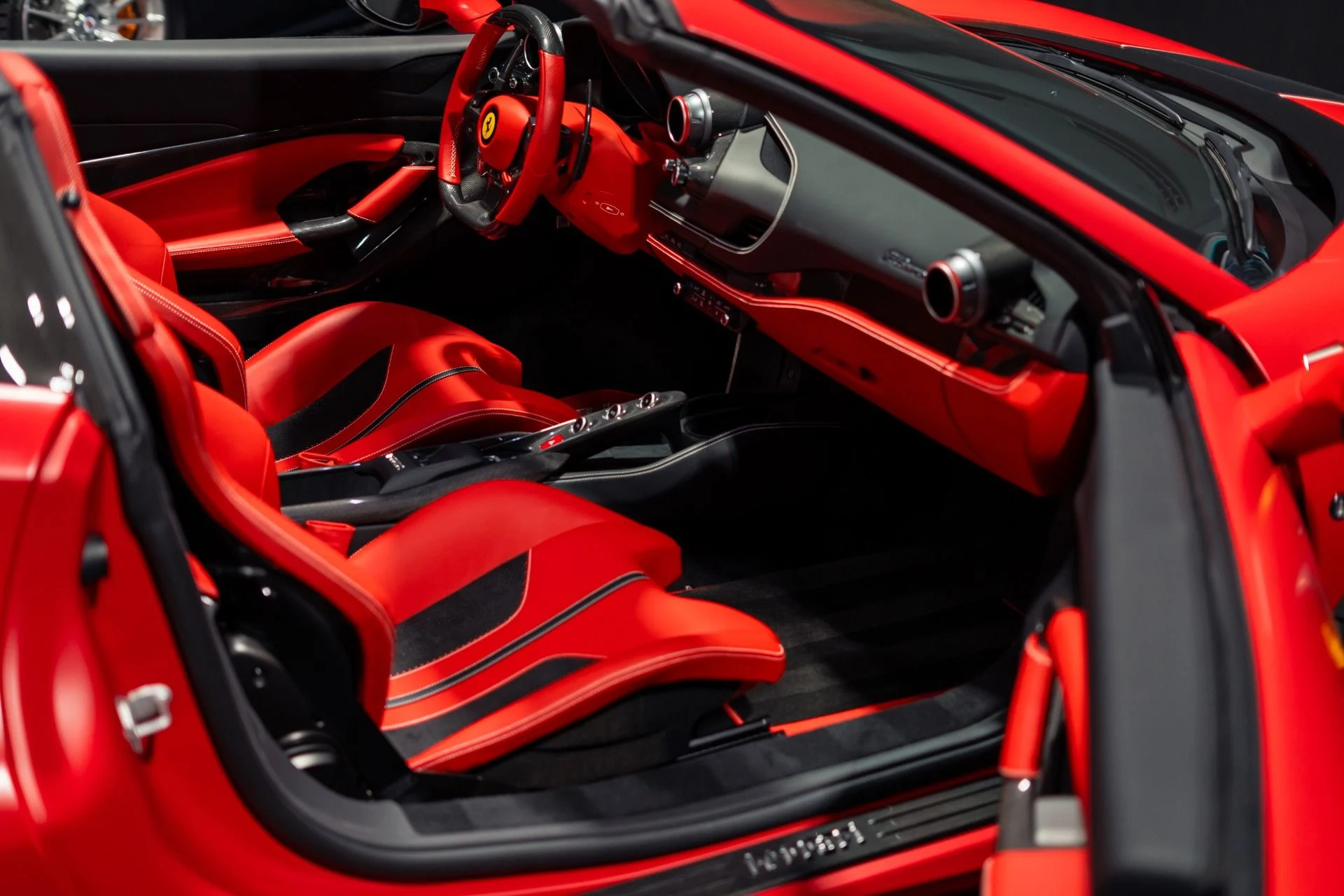 mph001_2573401604_Used_2022_Ferrari_F8_Spider_MASSIVE_500000_MSRP_1784234163_a698d2f3b2