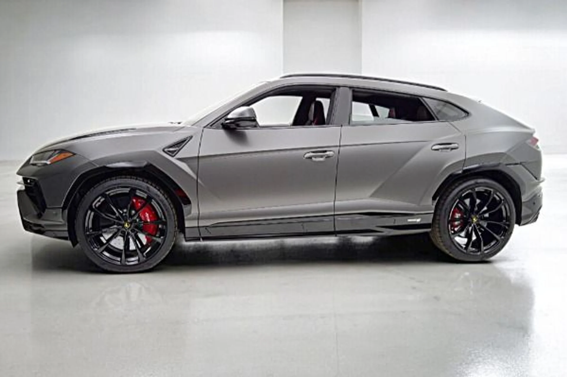 mph001_2581228871_Used_2023_Lamborghini_Urus_S_7fd8afb21f