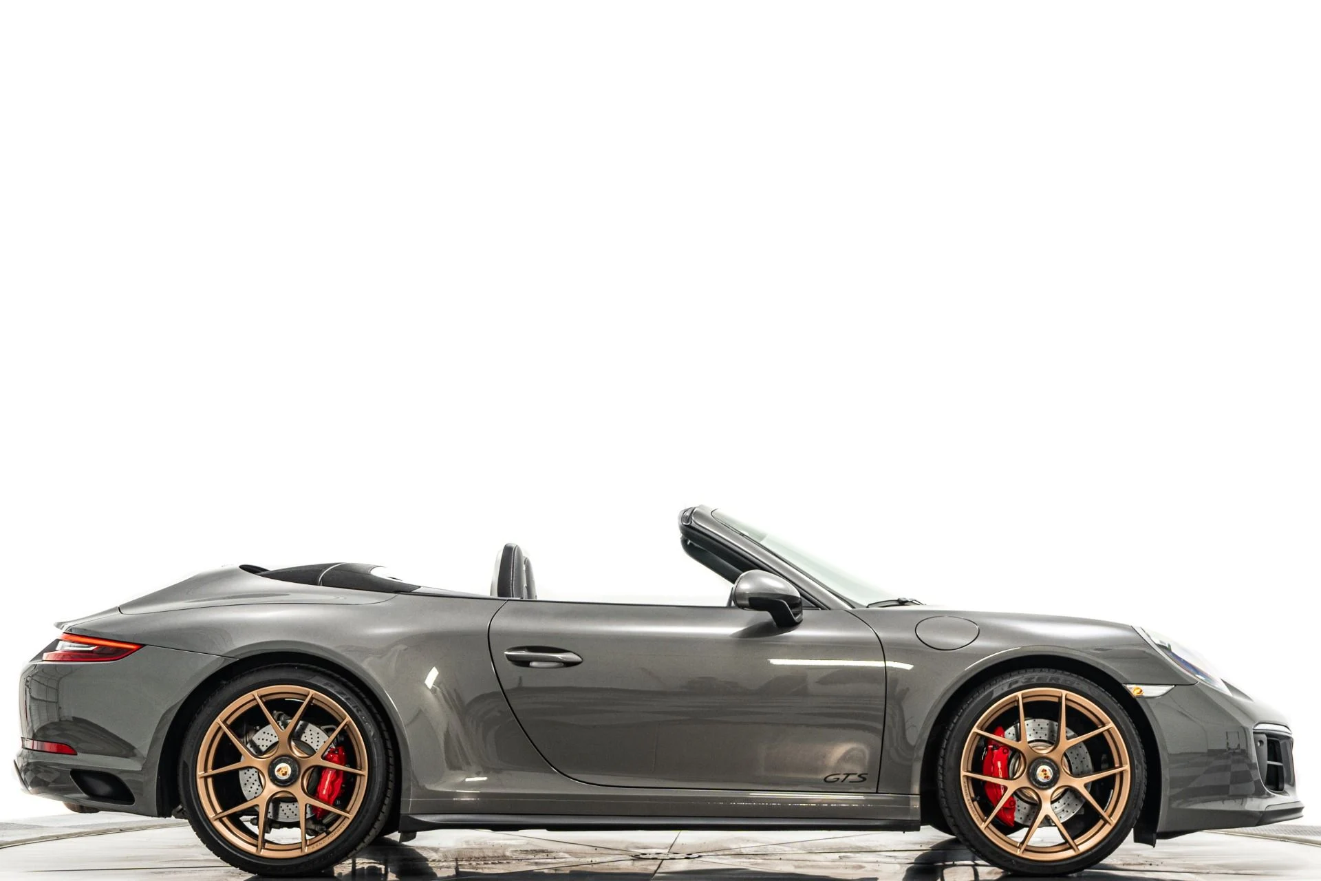mph001_2582595916_Used_2019_Porsche_911_Carrera_GTS_Premium_Package_Plus_18_Way_Adaptive_Sports_Seats_1777924829_b5c21a92c3
