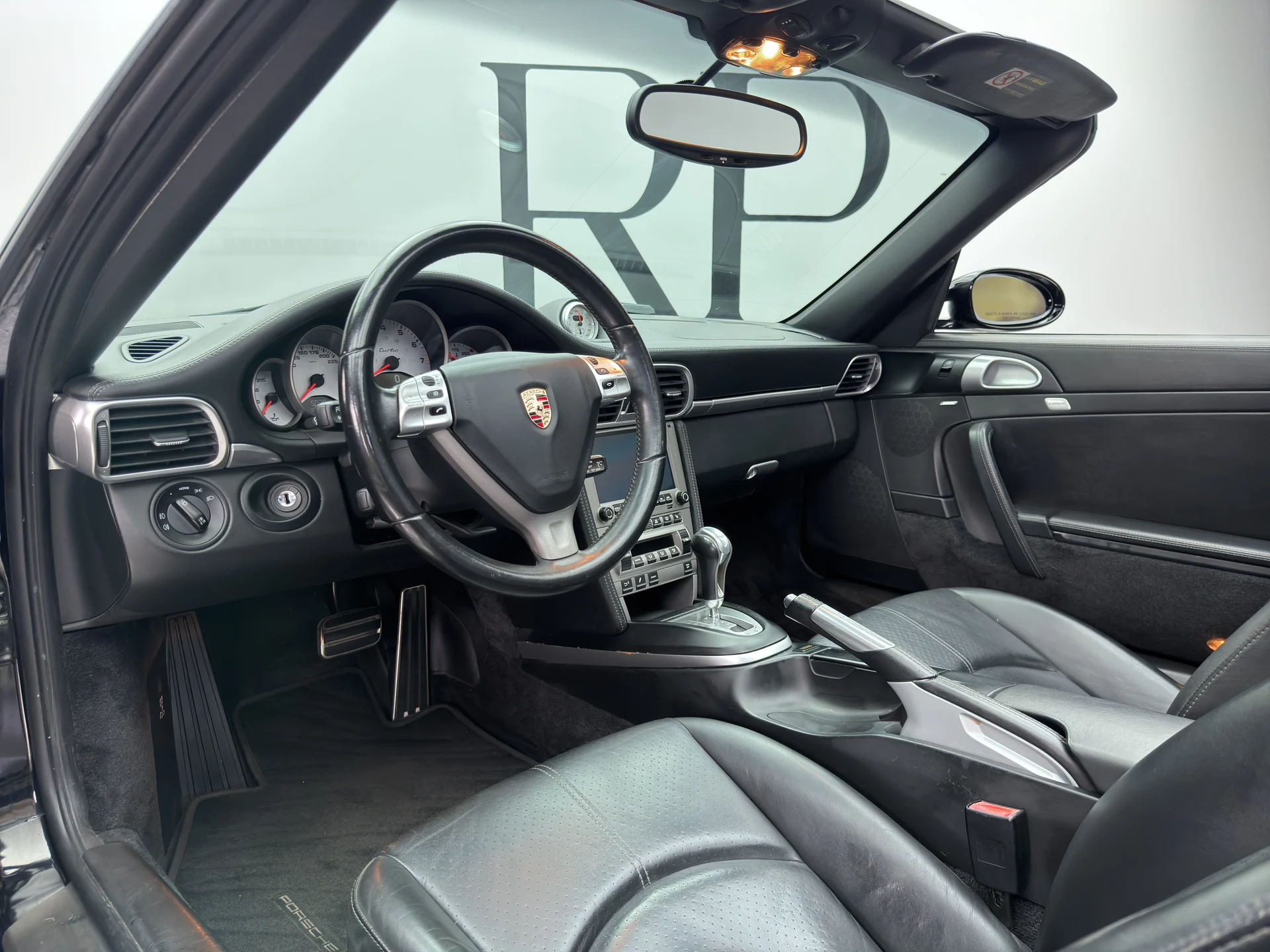 mph001_2582720033_RP_8540_interior_003_6f3edeae88