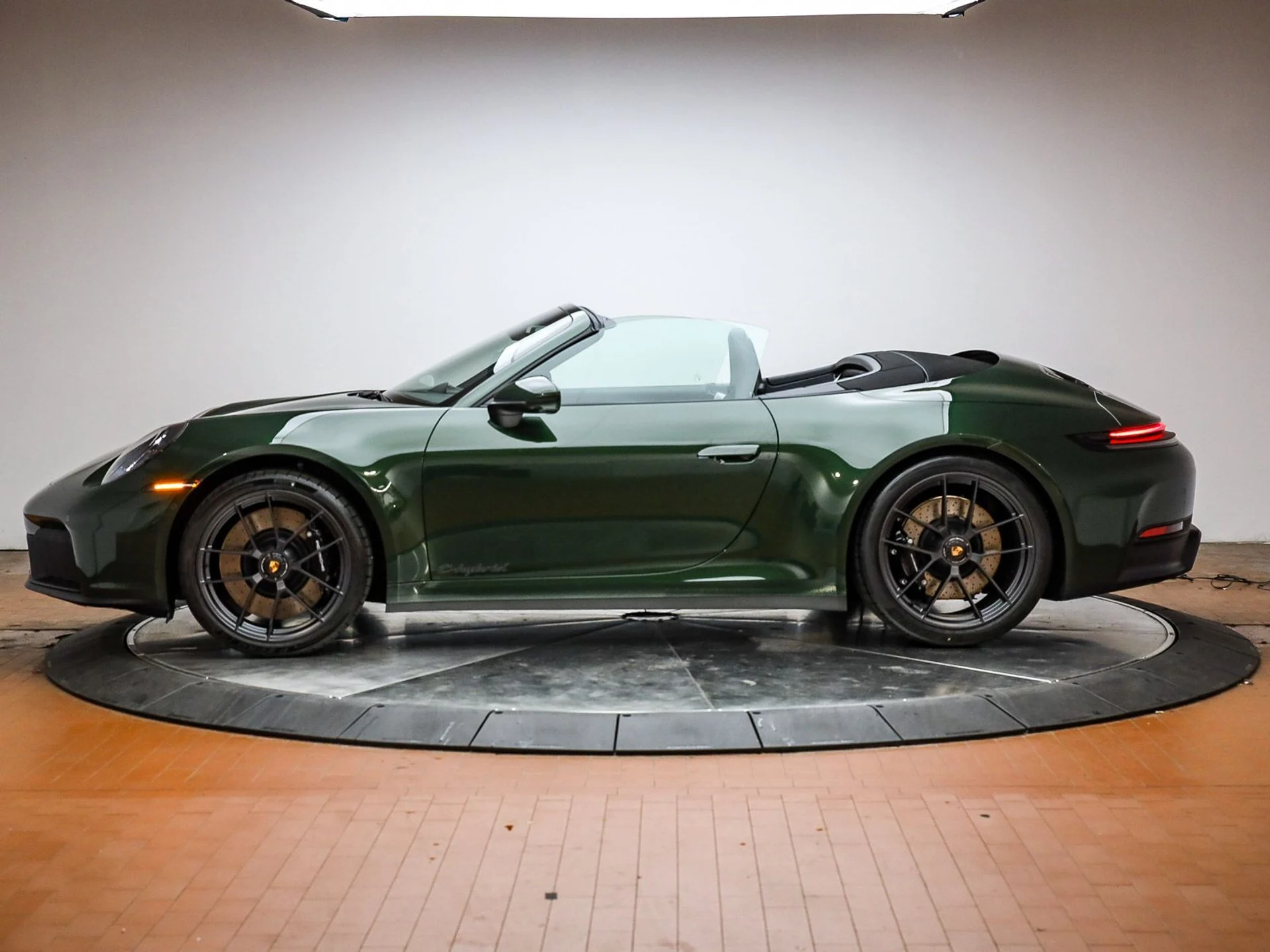 mph001_2583326881_9a9d9eaf601d7ba651332766b41803c5x_e9149287eb