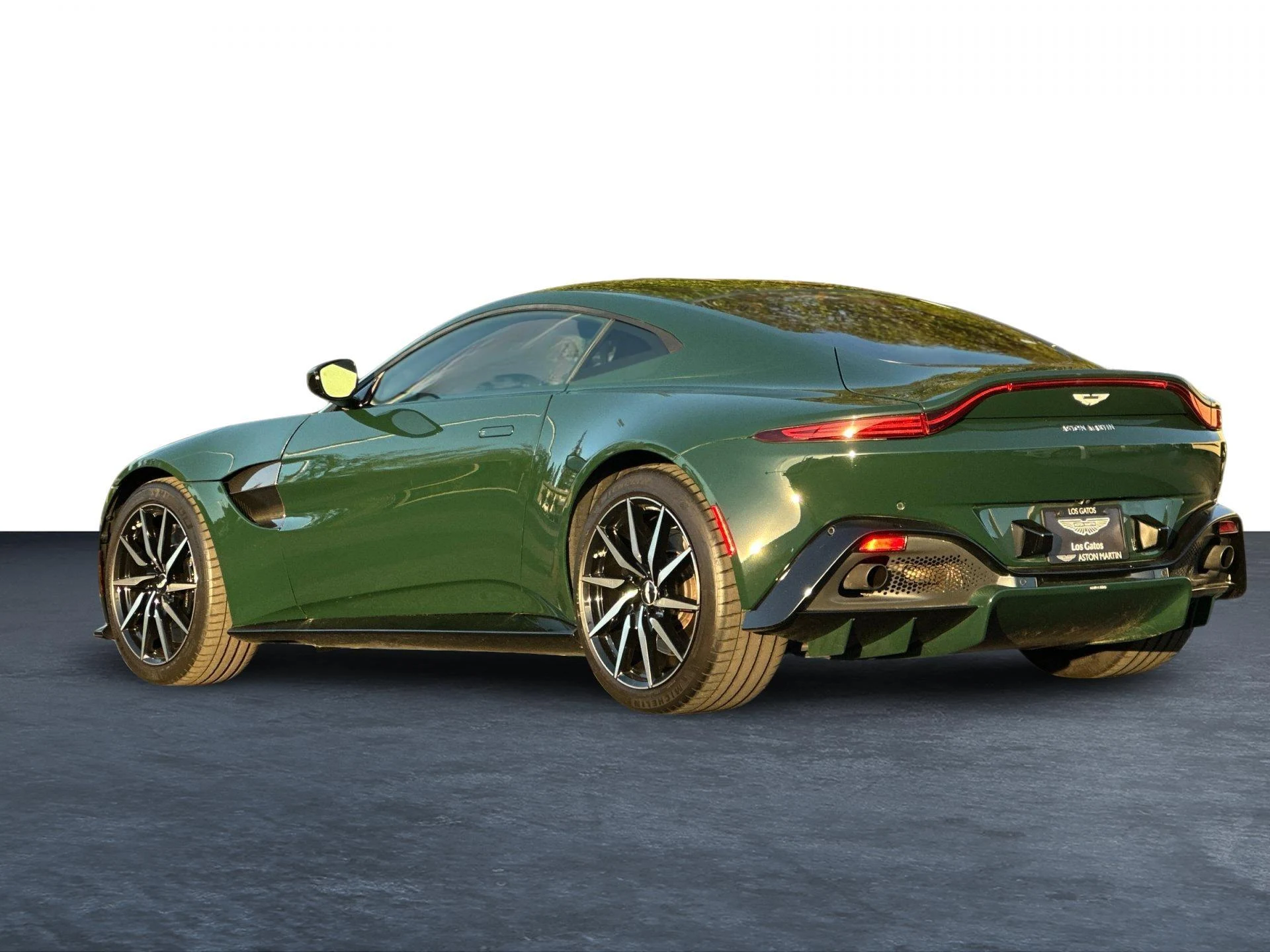 mph001_2584005963_Used_2019_Aston_Martin_Vantage_Timeless_CPO_1762507815_67d098e704