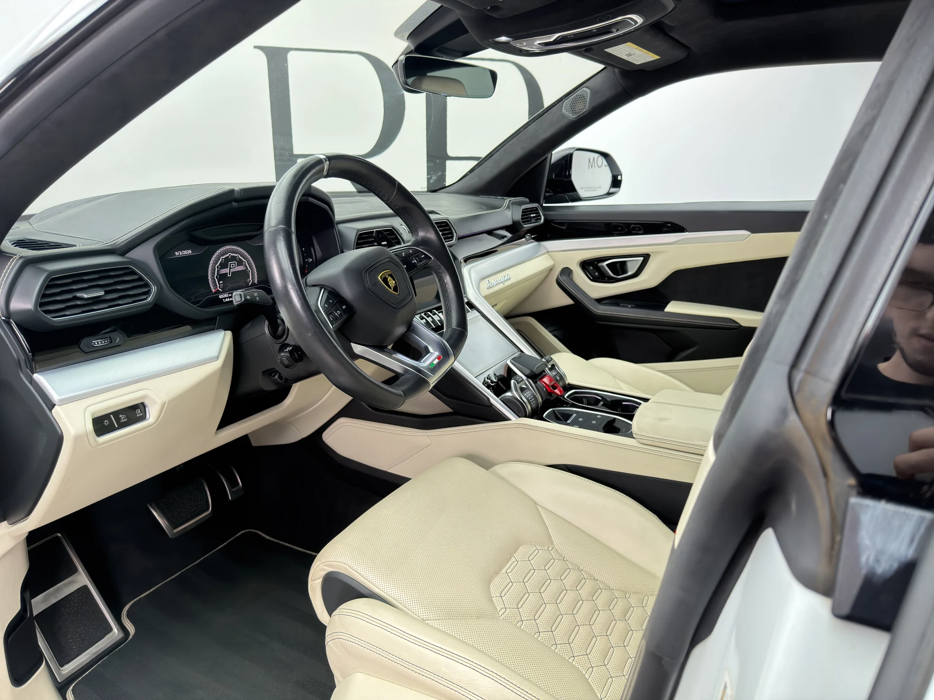 mph001_2589509687_RP_8548_interior_003_3dfb5f2fdc