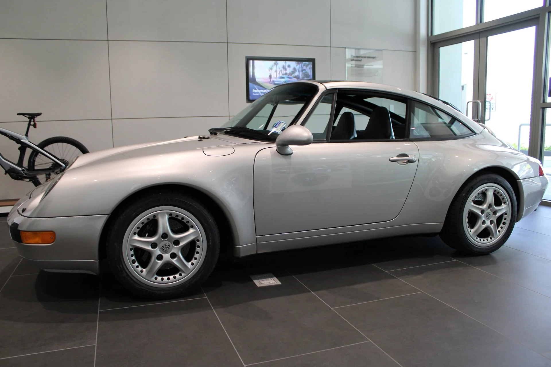 mph001_2595279241_2a8cc60a1e8686c57b9e4fd8310d664fx_b62ee2a71e