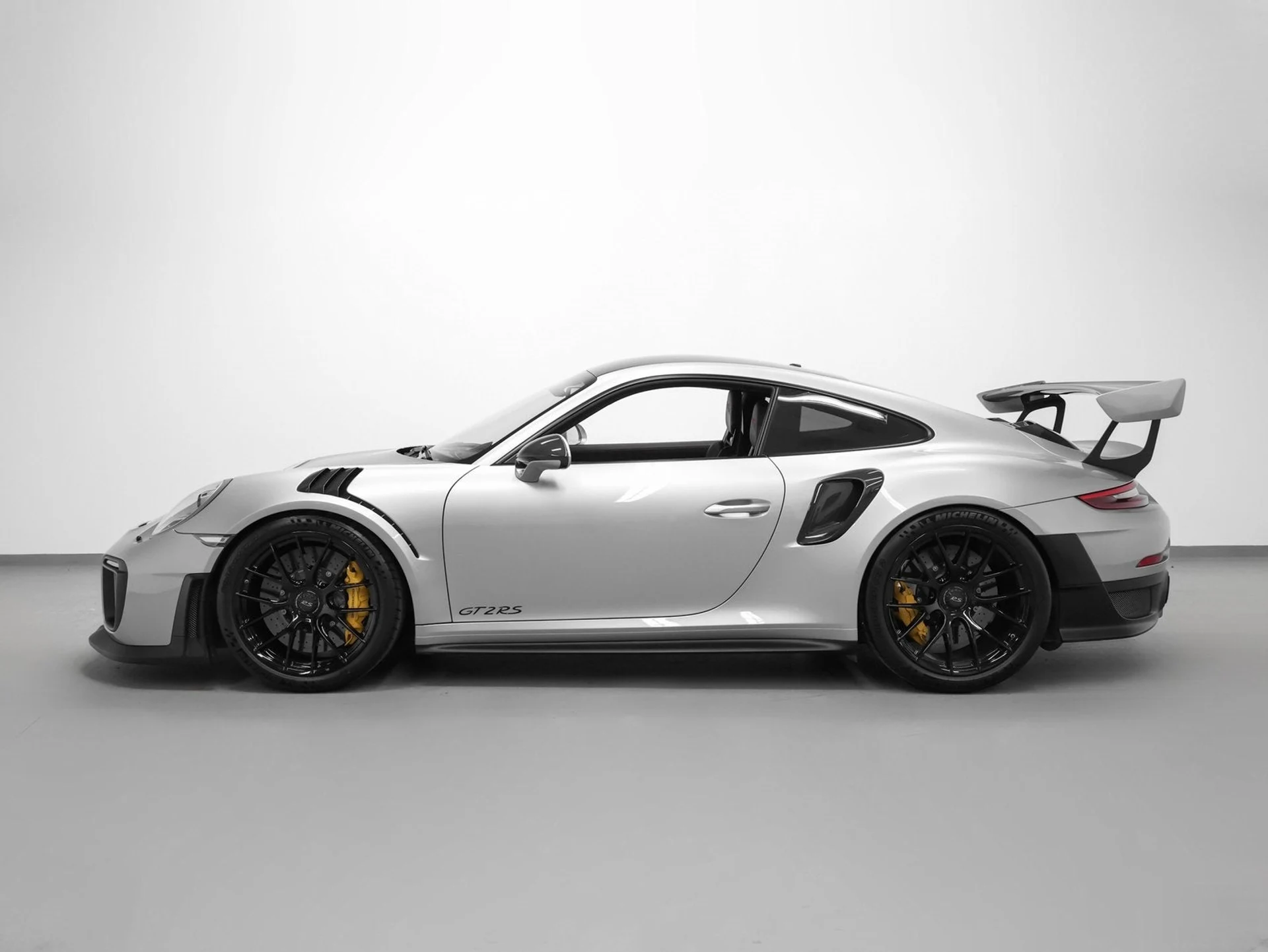 mph001_2599389969_2_9c0bdcd7a1