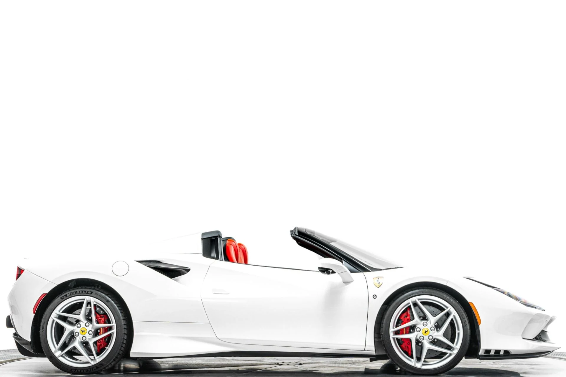mph001_2603356148_Used_2023_Ferrari_F8_Spider_Low_Miles_Two_Tone_Paint_Carbon_Driving_Zone_Passenger_Display_1789405204_5d57ebb33a