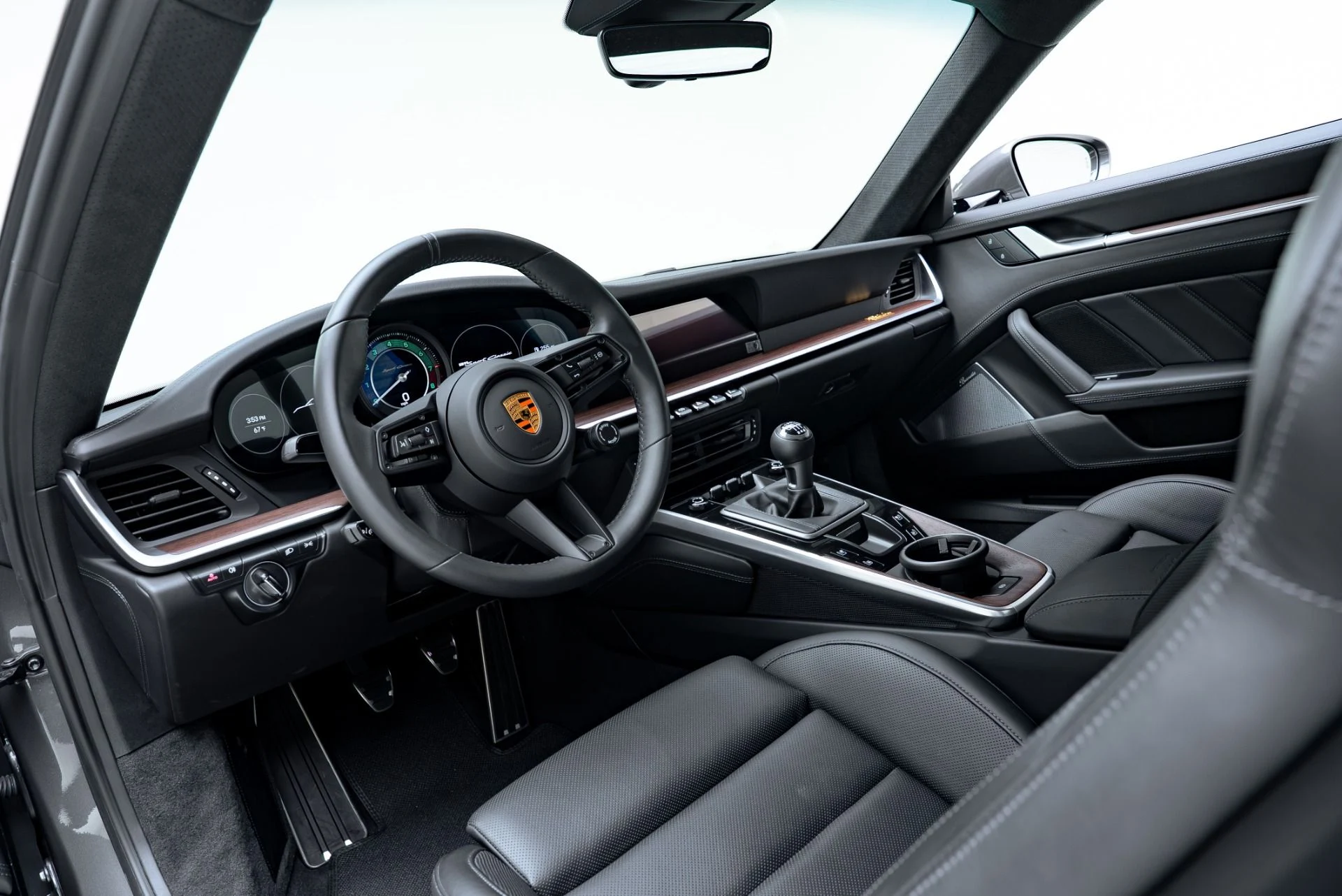 mph001_2608372848_Used_2023_Porsche_911_Sport_Classic_1776441930_f5515fcfce