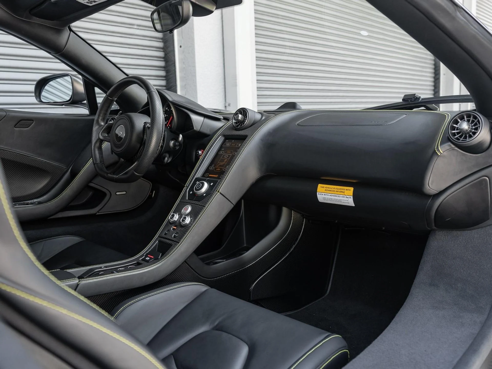 mph001_261328584_Used_2016_Mc_Laren_675_LT_1766095572_0ccfa76e32