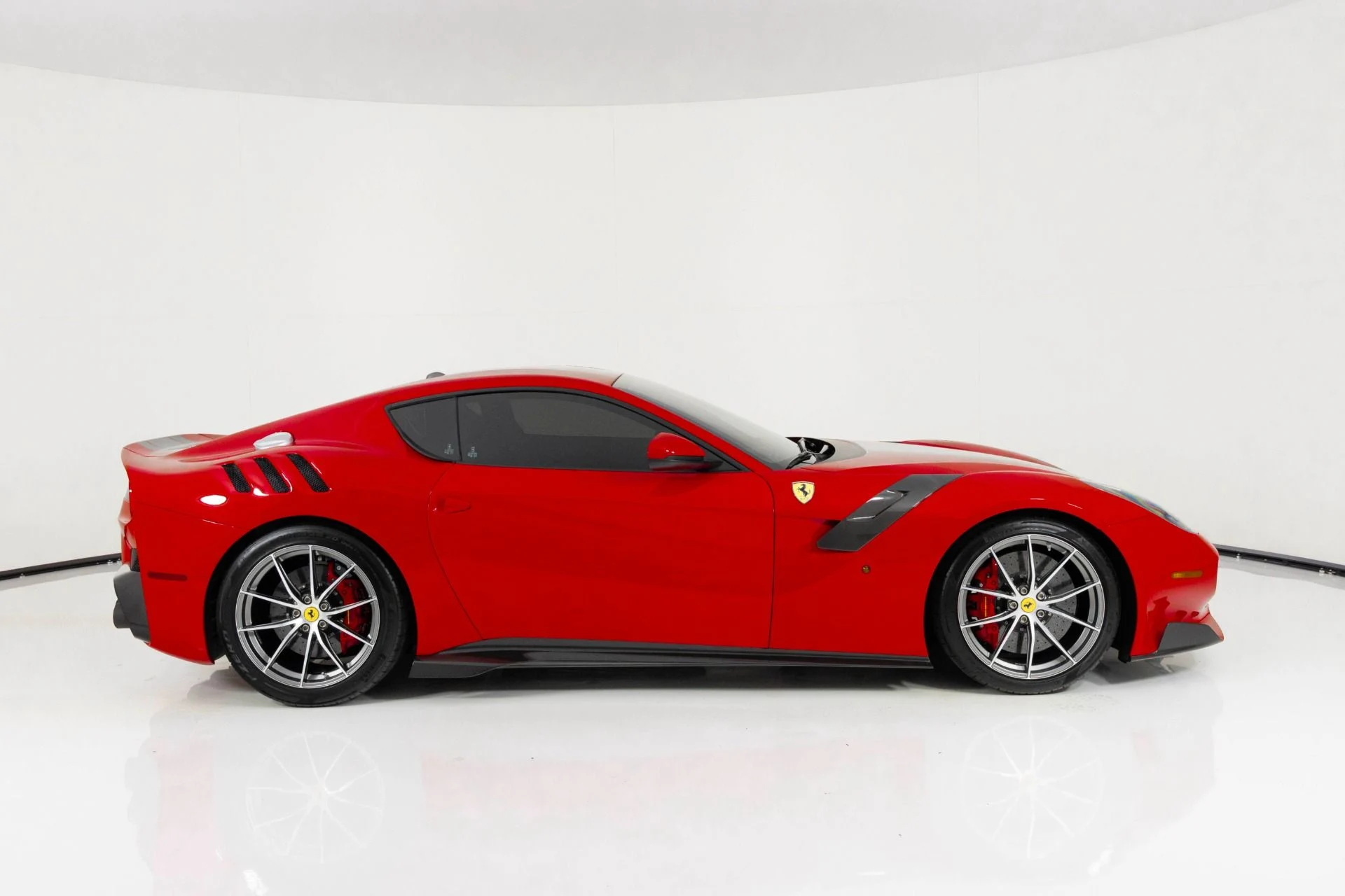 mph001_2618947379_Used_2017_Ferrari_F12_TDF_1760045662_80138c1034