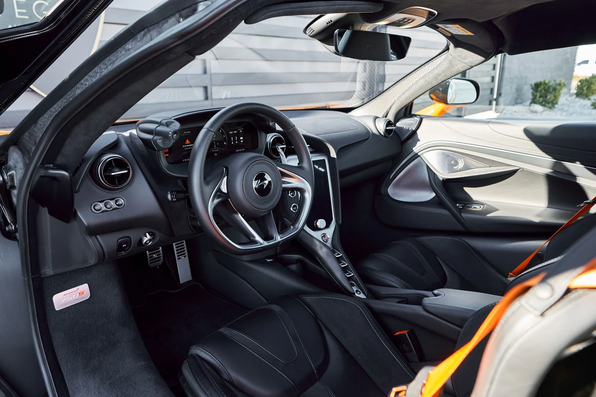 mph001_2620813562_Used_2024_Mc_Laren_750_S_1765410621_dd75189096