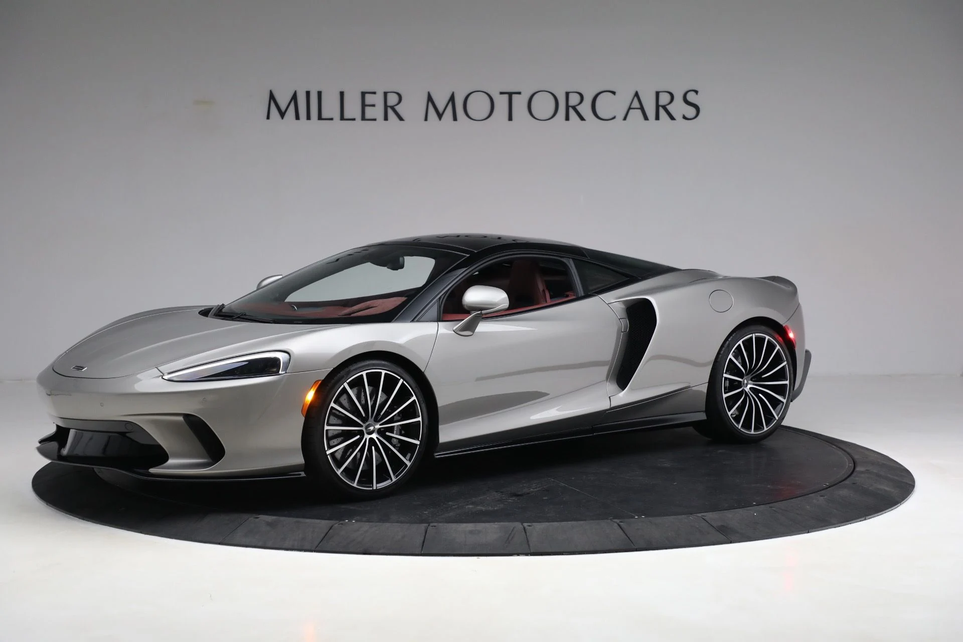 mph001_2623487969_Used_2023_Mc_Laren_GT_Pioneer_57ab3d475b