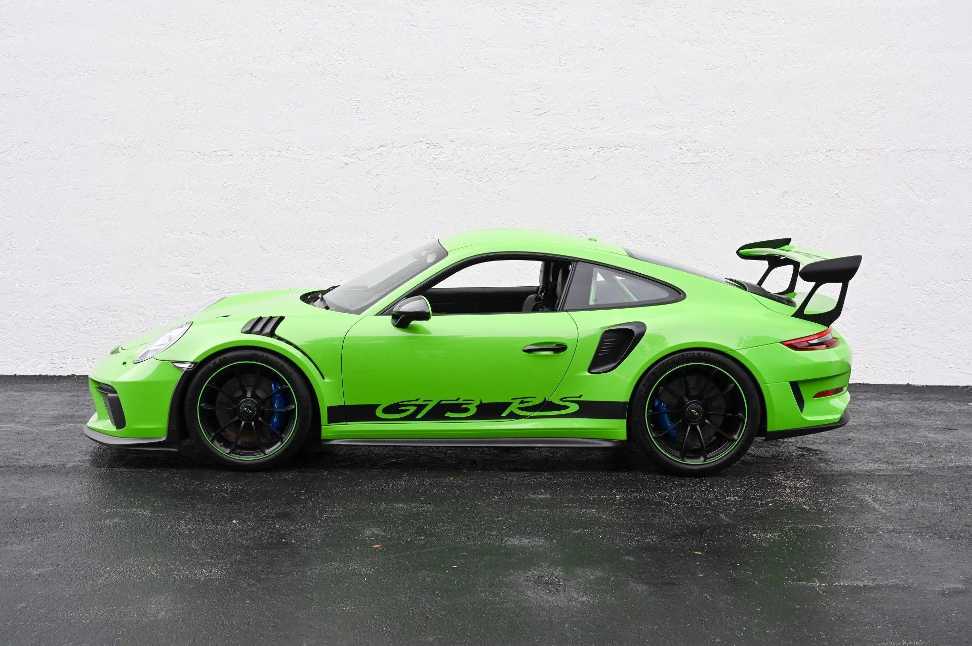 mph001_2624628232_Used_2019_Porsche_911_GT_3_RS_1778272615_4483dab9ed