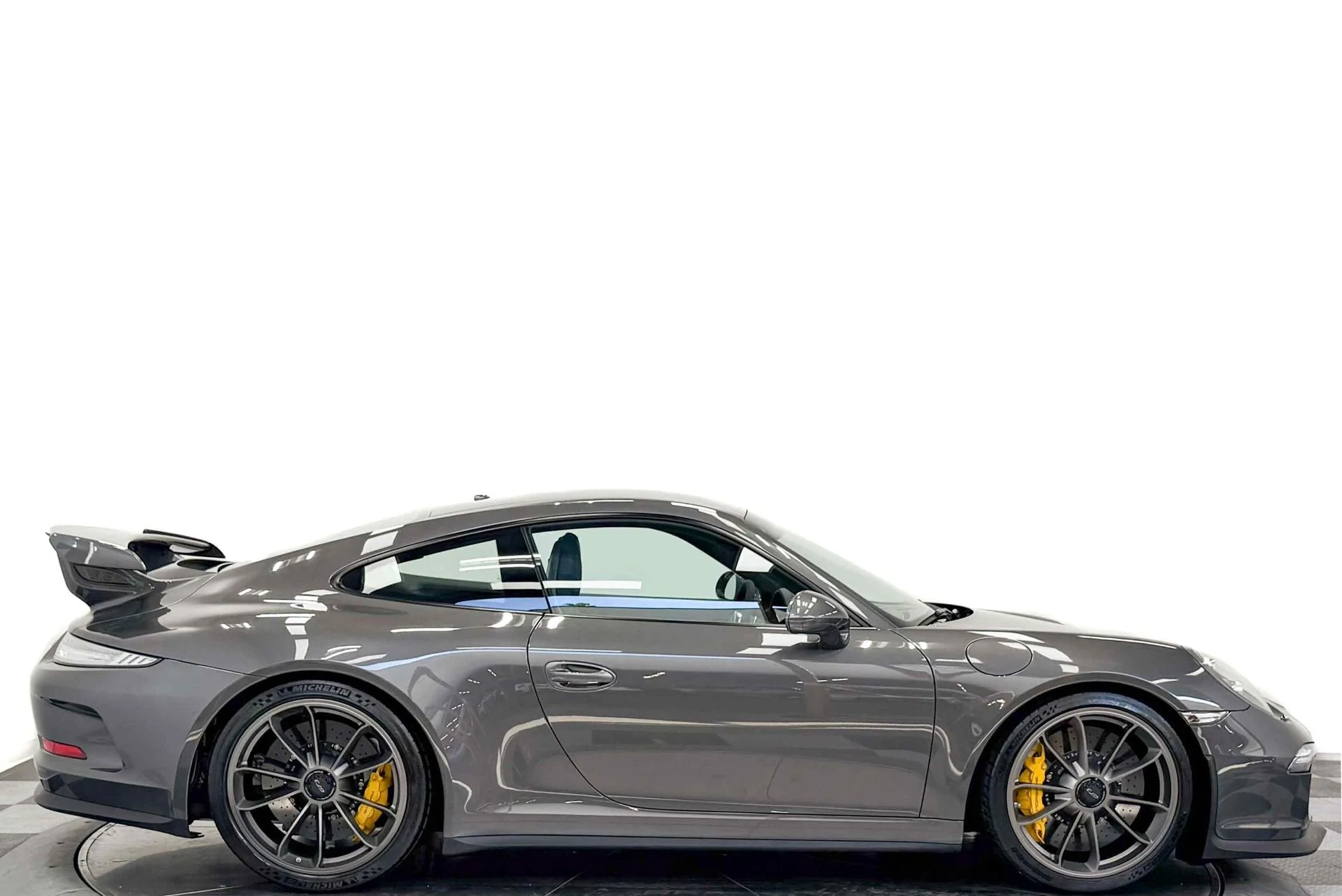 mph001_2626847500_Used_2015_Porsche_911_GT_3_Carbon_Ceramic_Brakes_Low_Miles_Fresh_Service_1782928031_59e2205445