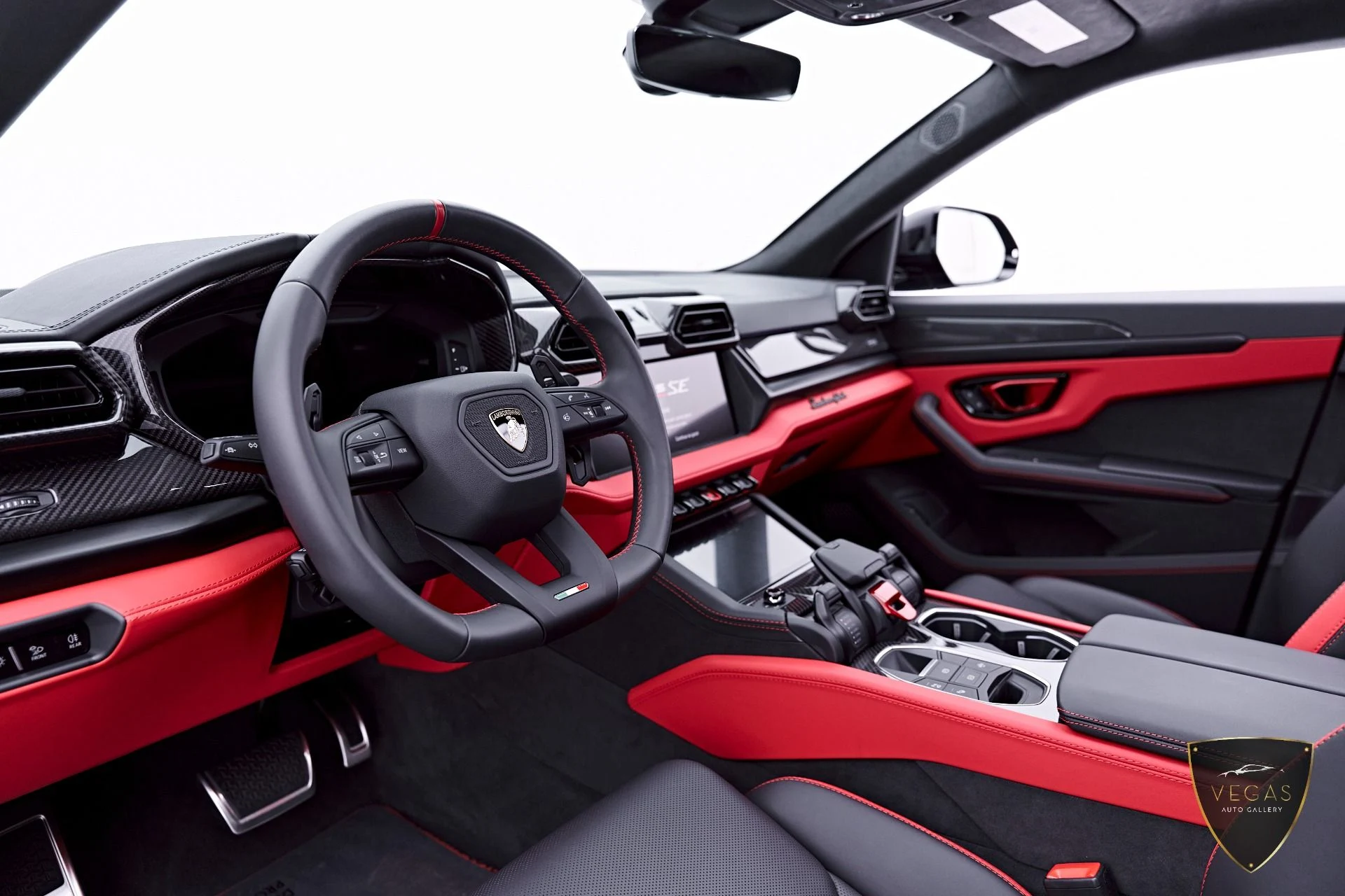 mph001_2632837314_Used_2026_Lamborghini_Urus_SE_1782163513_458dfbcd1e