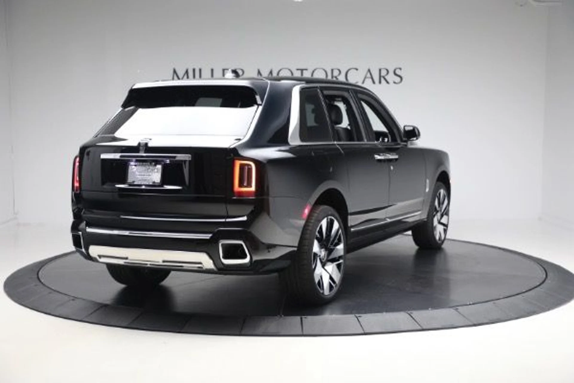 mph001_2633234347_New_2026_Rolls_Royce_Cullinan_f4720b782d